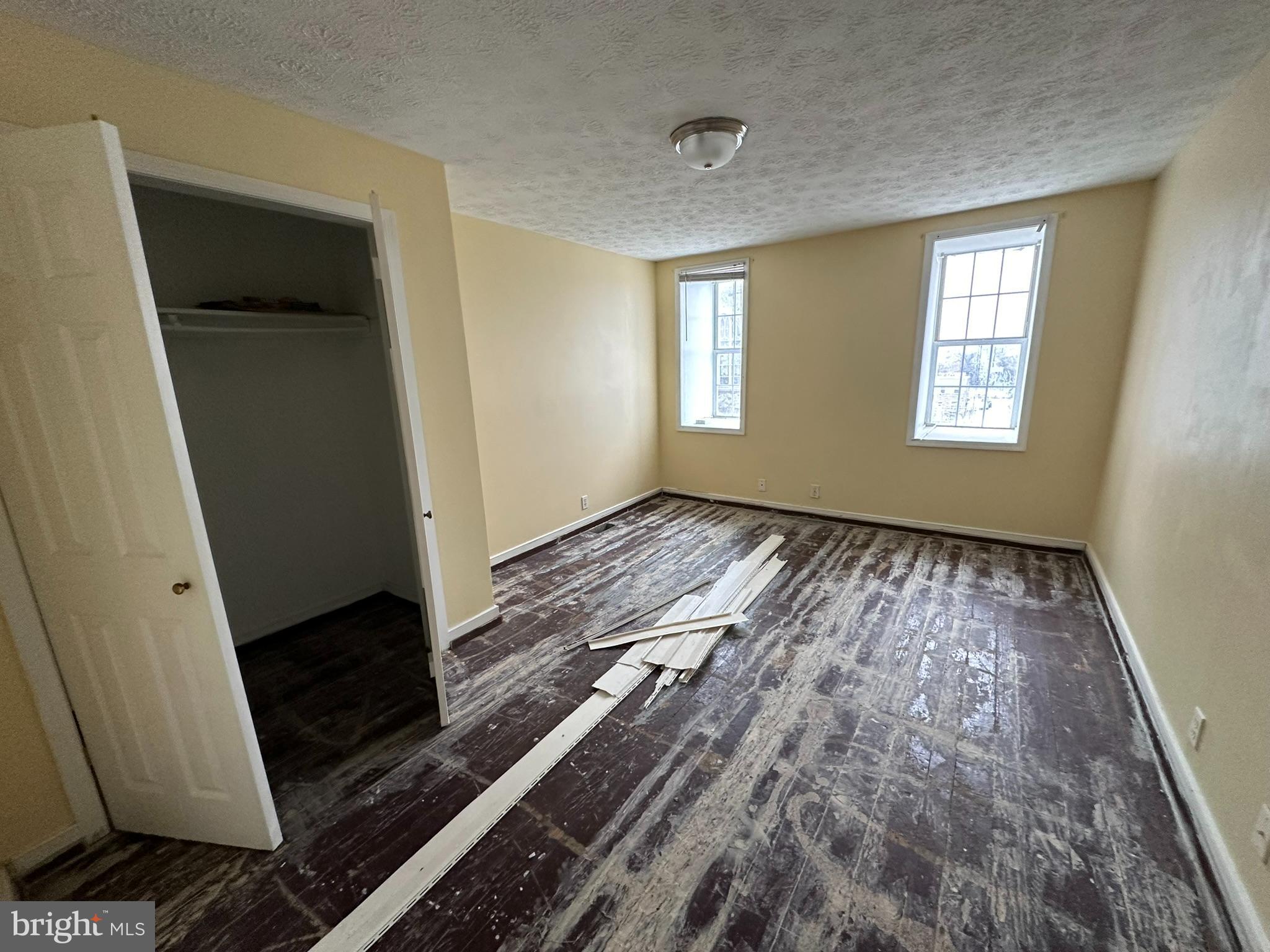 SANDTOWN-WINCHESTER - Residential