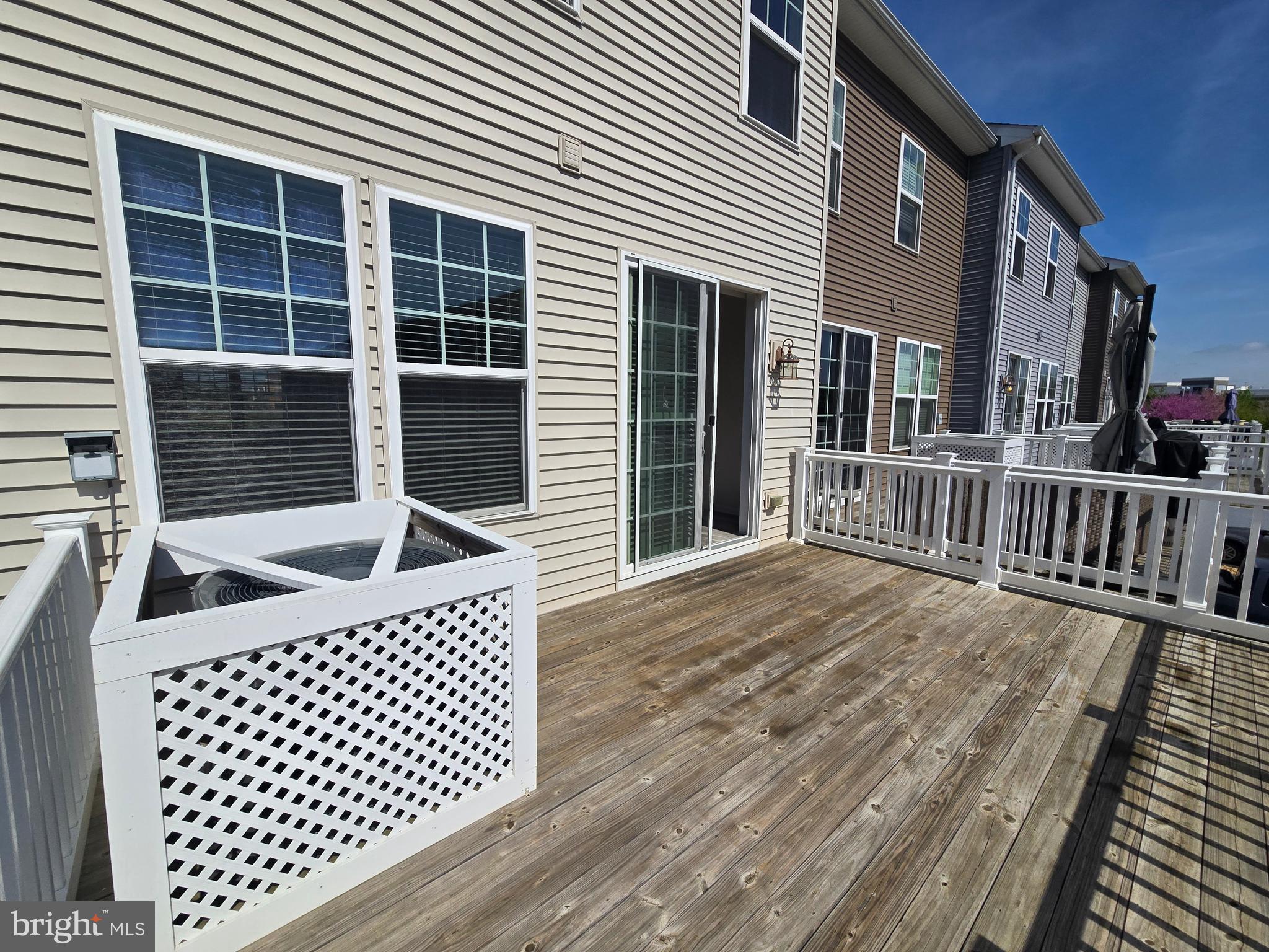 LANDING AT CENTRAL PARK - Residential