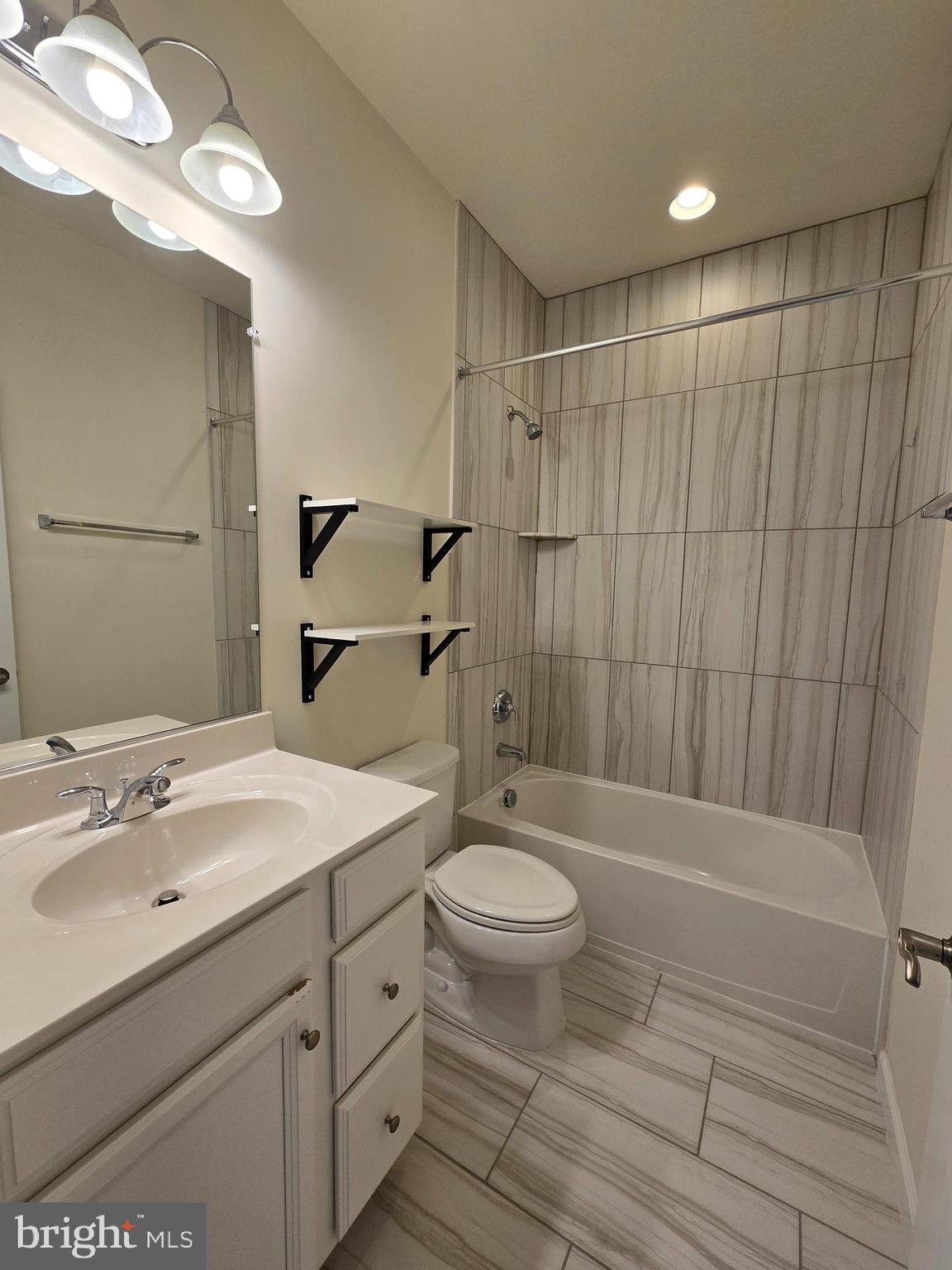 LANDING AT CENTRAL PARK - Residential