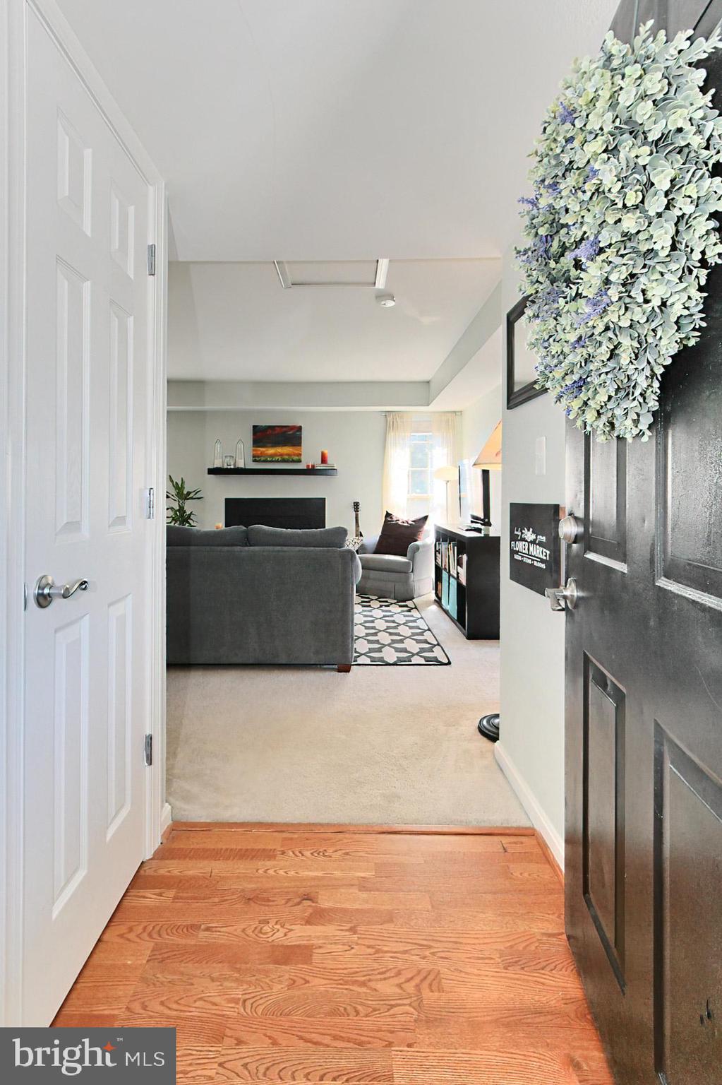 PENDERBROOK SQUARE CONDOMINIUMS - Residential