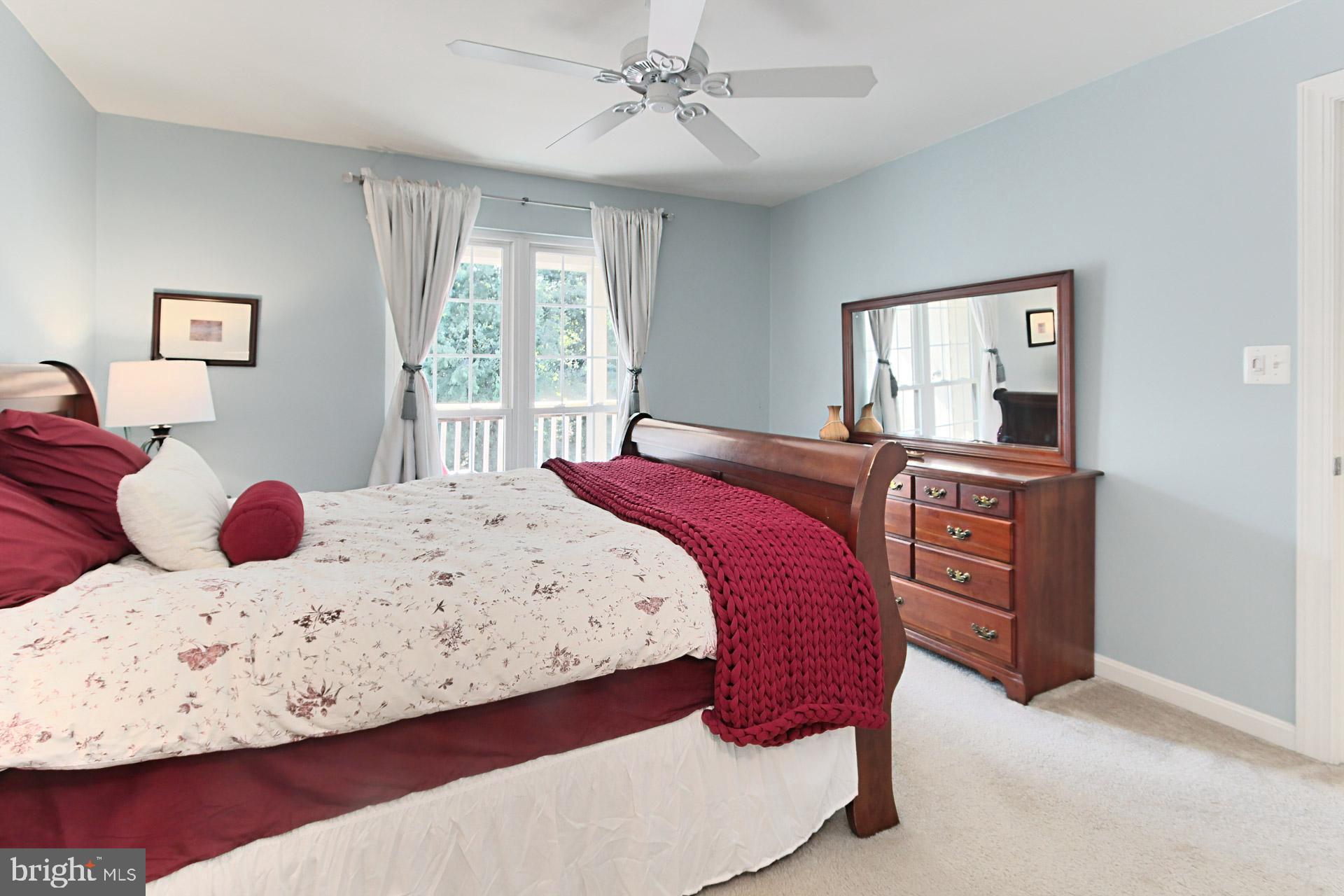 PENDERBROOK SQUARE CONDOMINIUMS - Residential