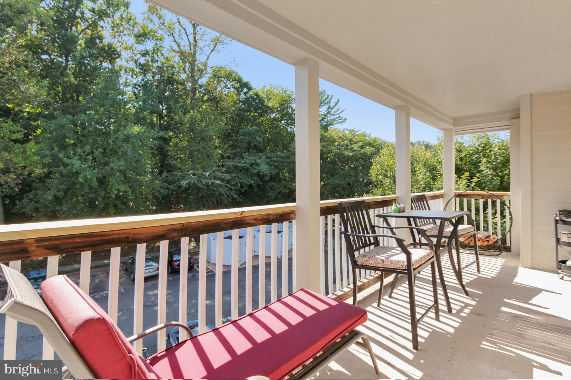 PENDERBROOK SQUARE CONDOMINIUMS - Residential