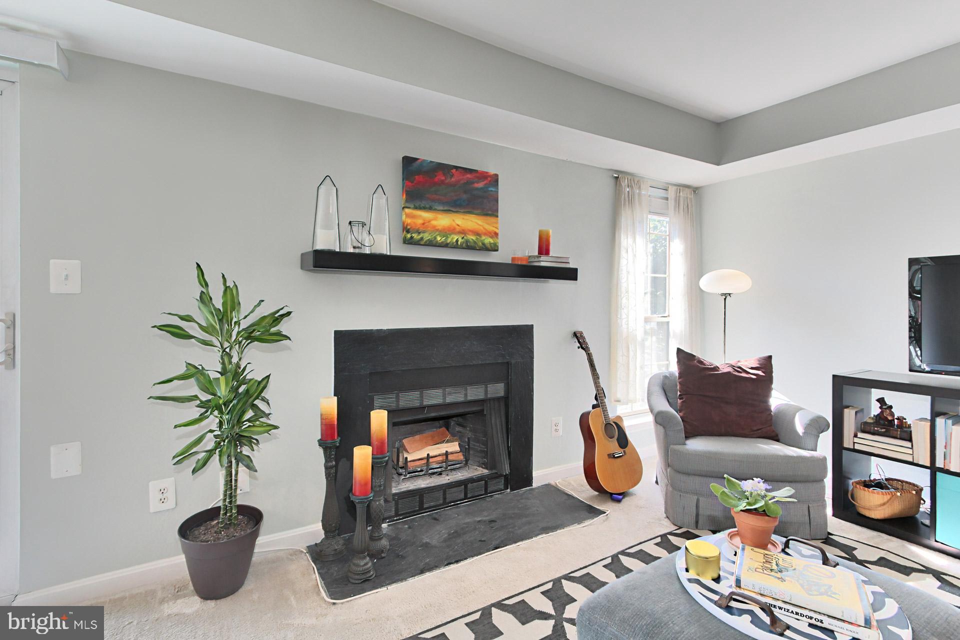 PENDERBROOK SQUARE CONDOMINIUMS - Residential