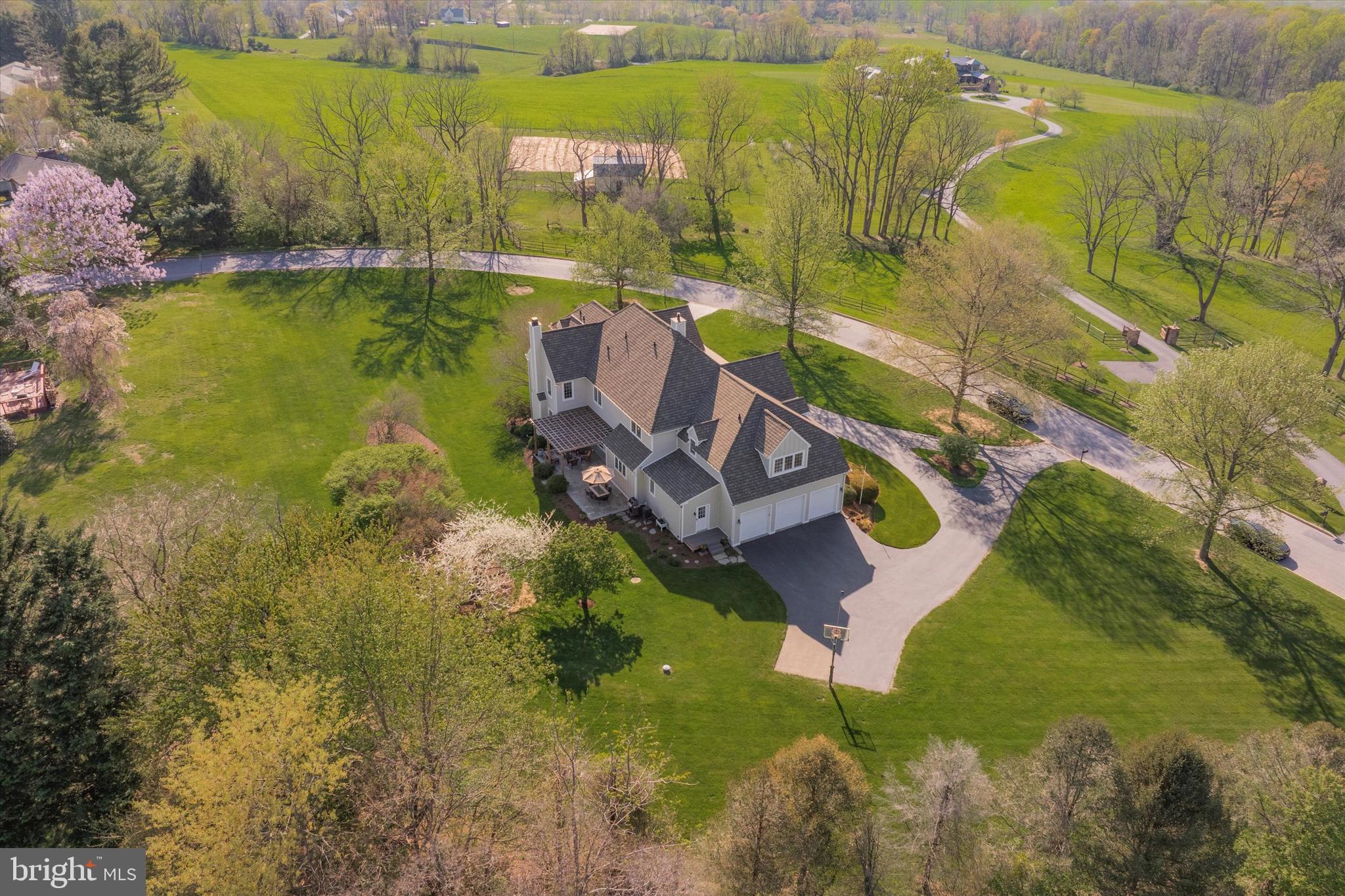 VILLAGE BLACKSHIRE - Residential