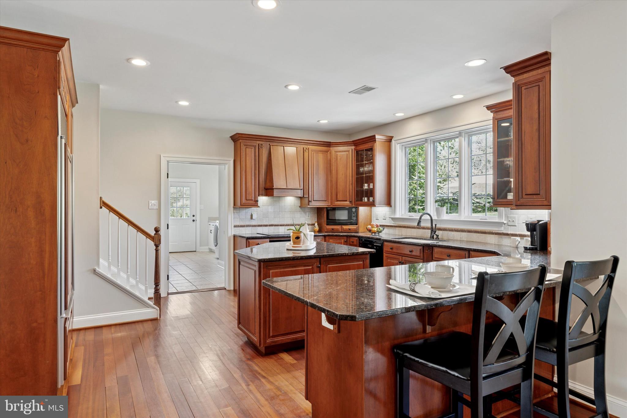 VILLAGE BLACKSHIRE - Residential