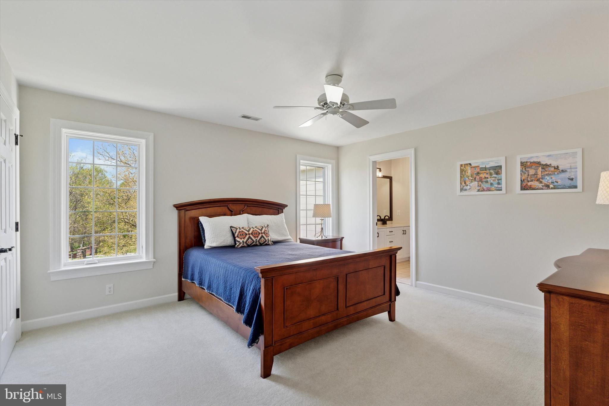VILLAGE BLACKSHIRE - Residential