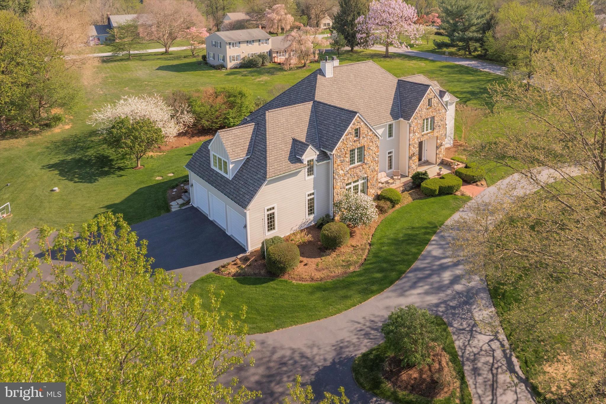 VILLAGE BLACKSHIRE - Residential