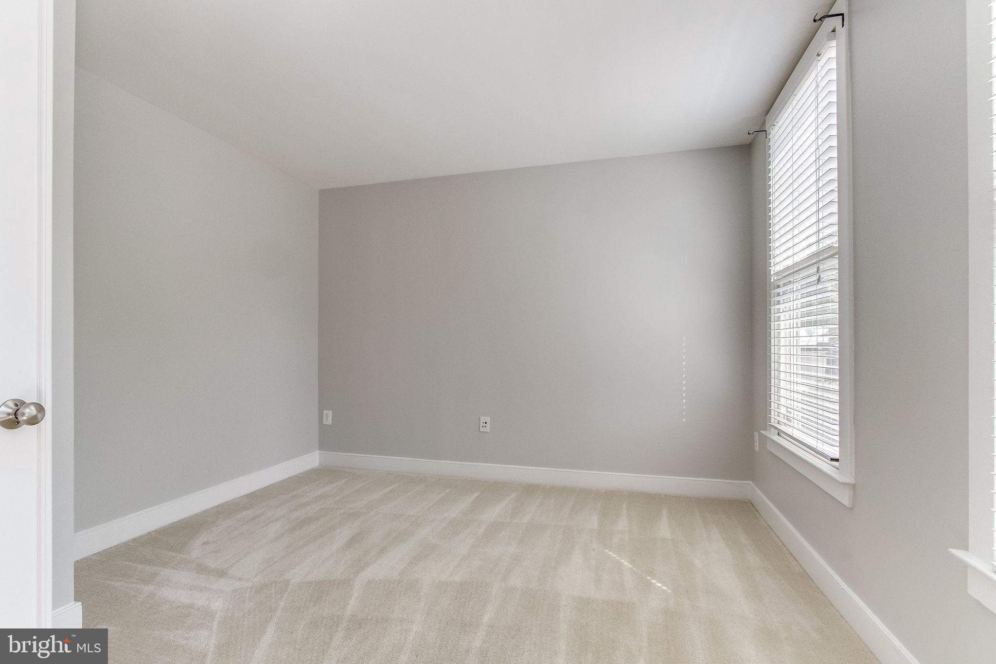 OLD TOWN COMMONS - Residential Lease