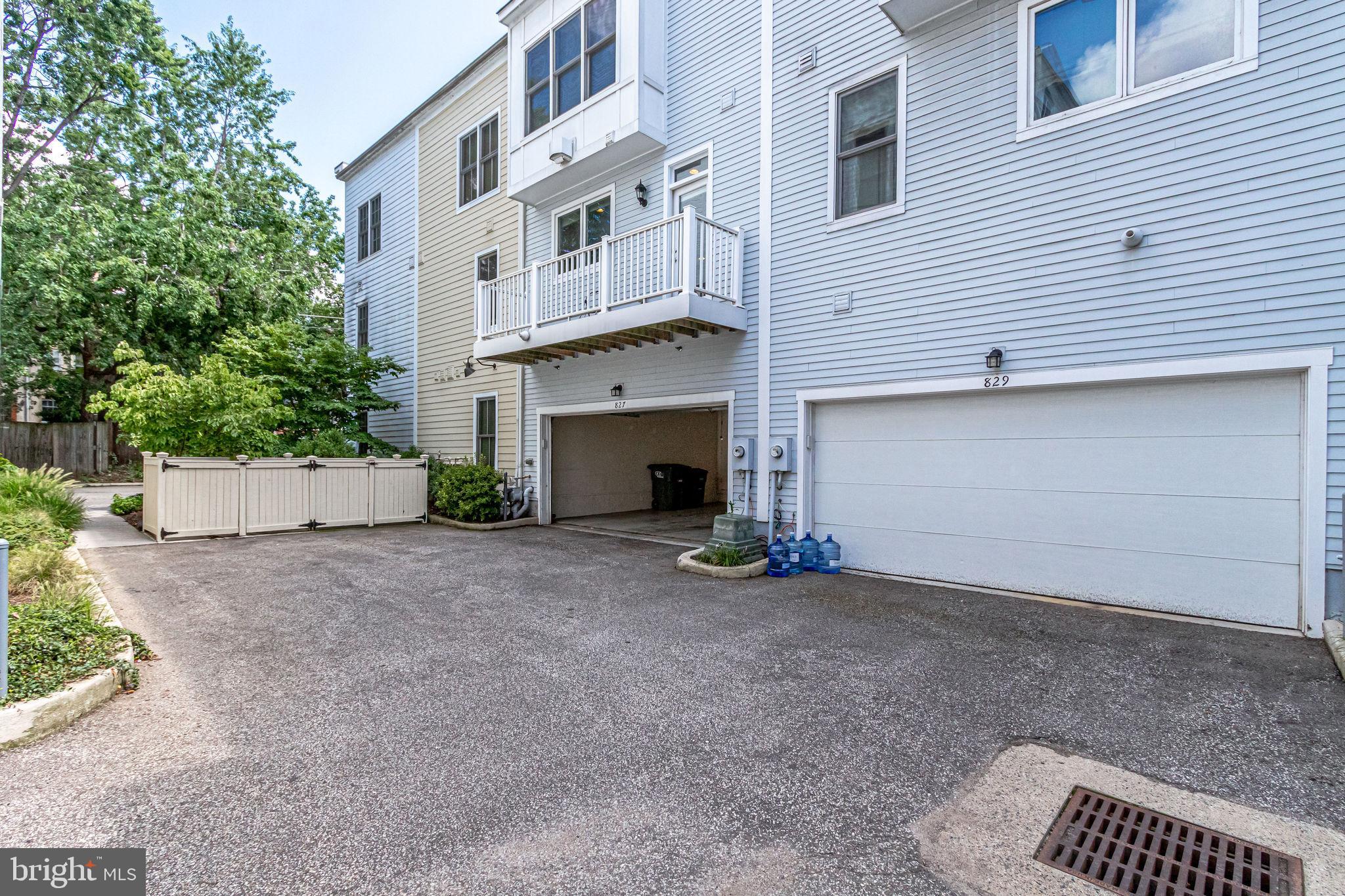 OLD TOWN COMMONS - Residential Lease