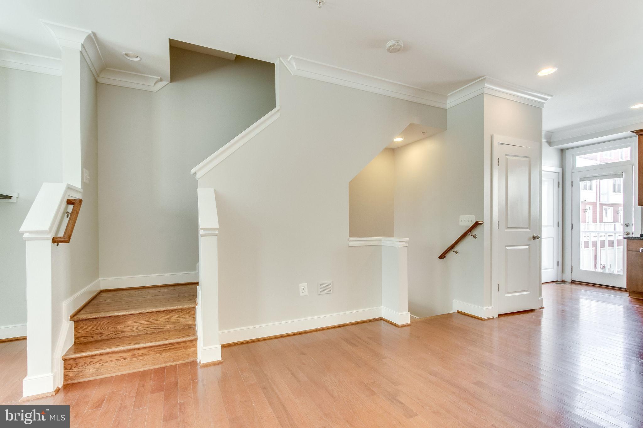 OLD TOWN COMMONS - Residential Lease