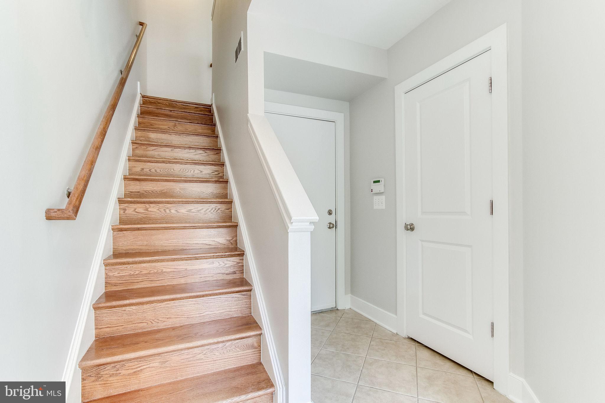 OLD TOWN COMMONS - Residential Lease