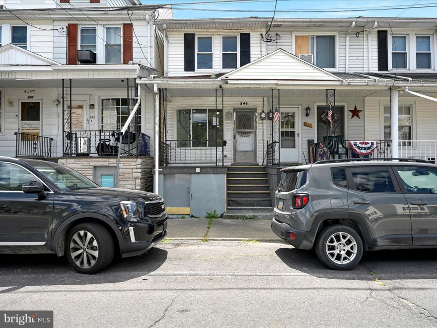 Charming and newly remodeled end-of-row home featuring a brand-new kitchen, updated bath, and beautiful new flooring throughout. Enjoy relaxing on the welcoming front porch or the private back porch overlooking the fenced-in yard. A storage shed adds convenience for all your outdoor needs. Move-in ready and full of updates—don’t miss this one! Owner is Licensed Real Estate Agent.