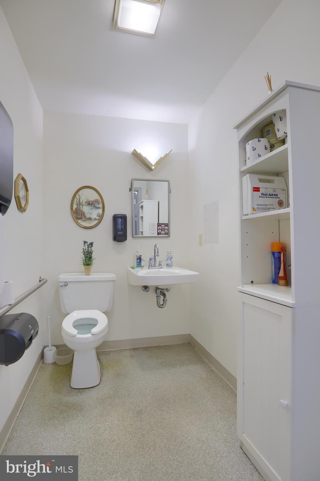 CITY LINE BUSINESS CENTER - Commercial Sale