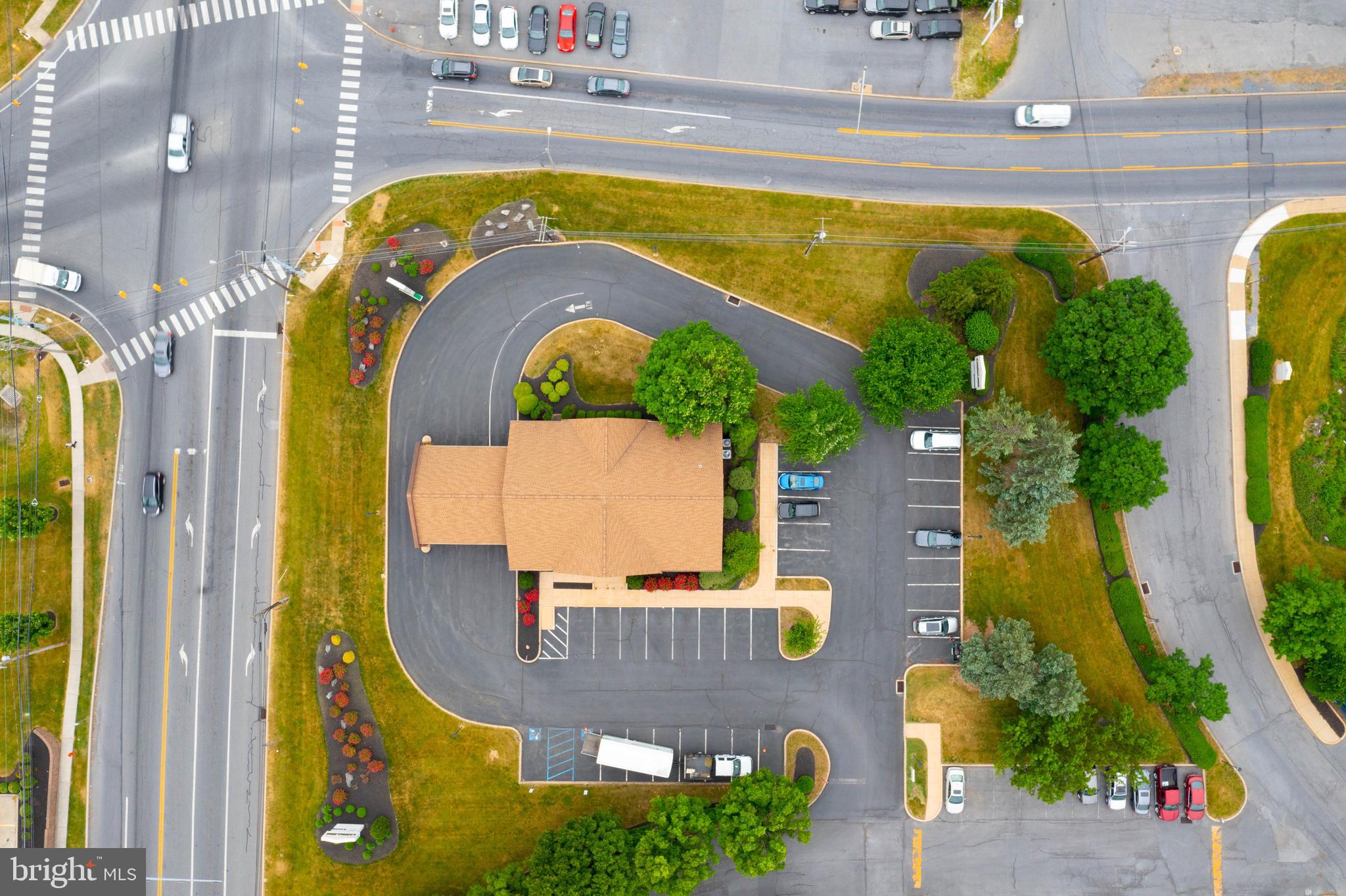 CITY LINE BUSINESS CENTER - Commercial Sale