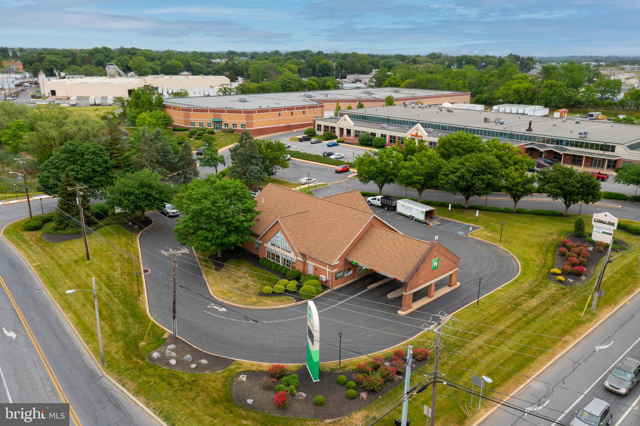 CITY LINE BUSINESS CENTER - Commercial Sale