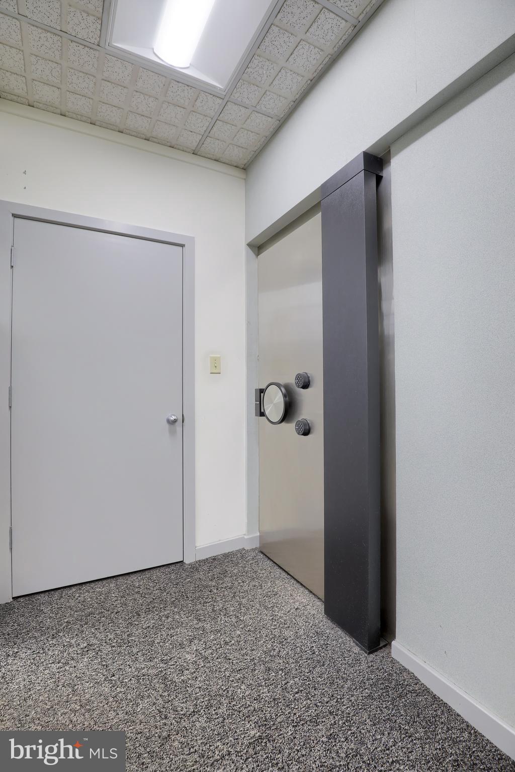 CITY LINE BUSINESS CENTER - Commercial Sale