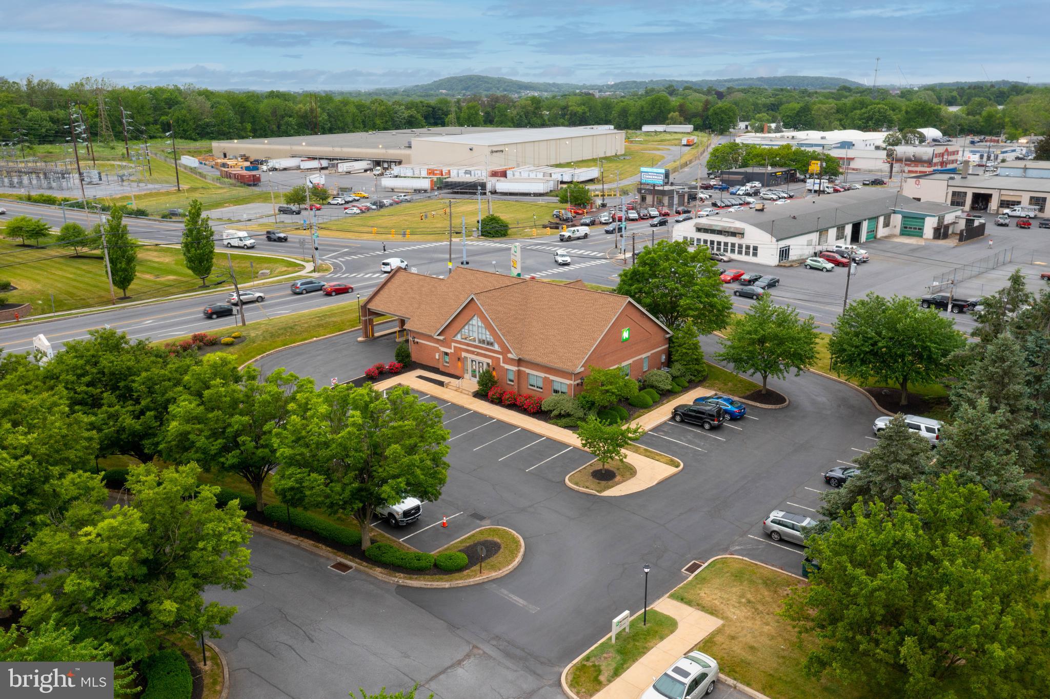 CITY LINE BUSINESS CENTER - Commercial Sale