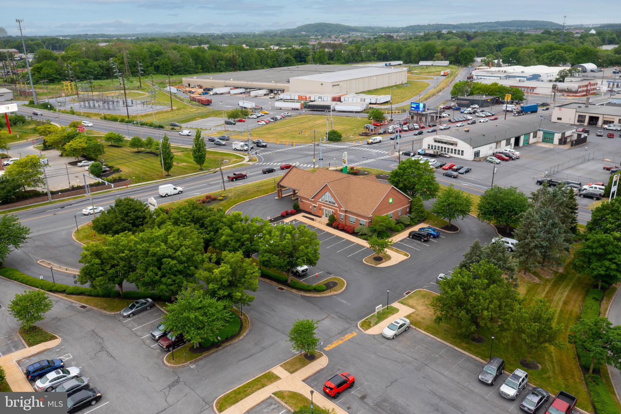 CITY LINE BUSINESS CENTER - Commercial Sale