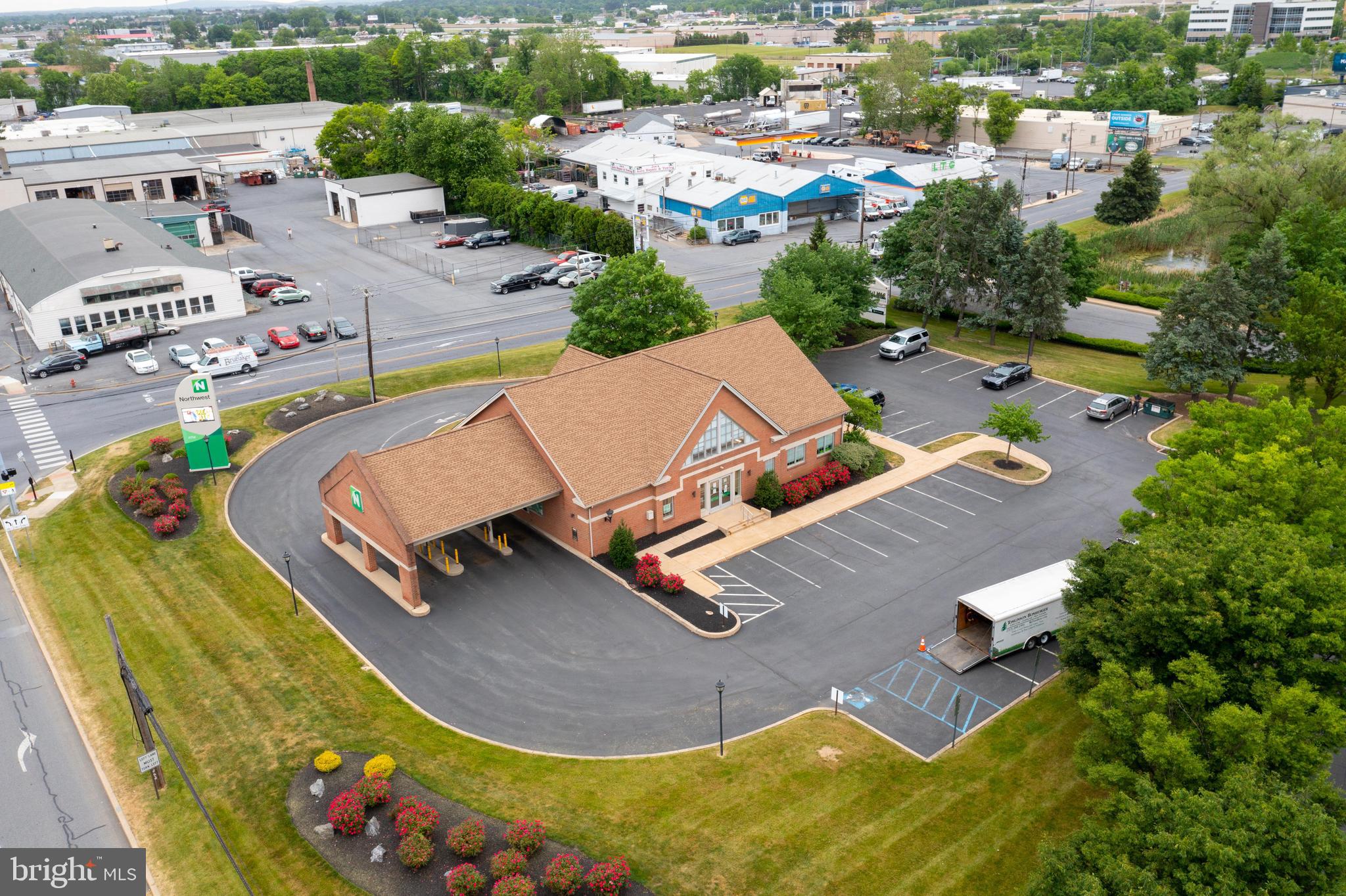 CITY LINE BUSINESS CENTER - Commercial Sale