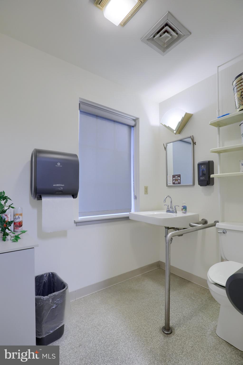 CITY LINE BUSINESS CENTER - Commercial Sale