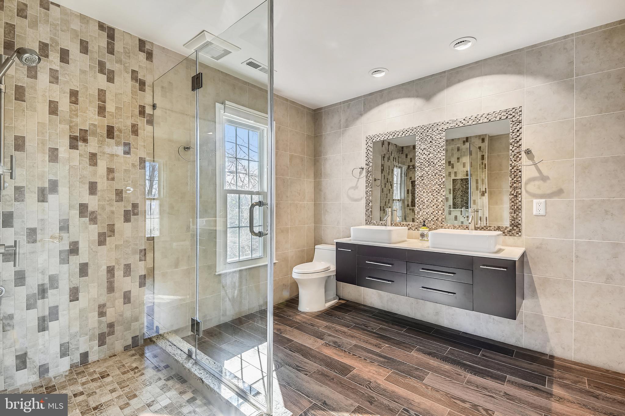 CENTURY OAK - Residential