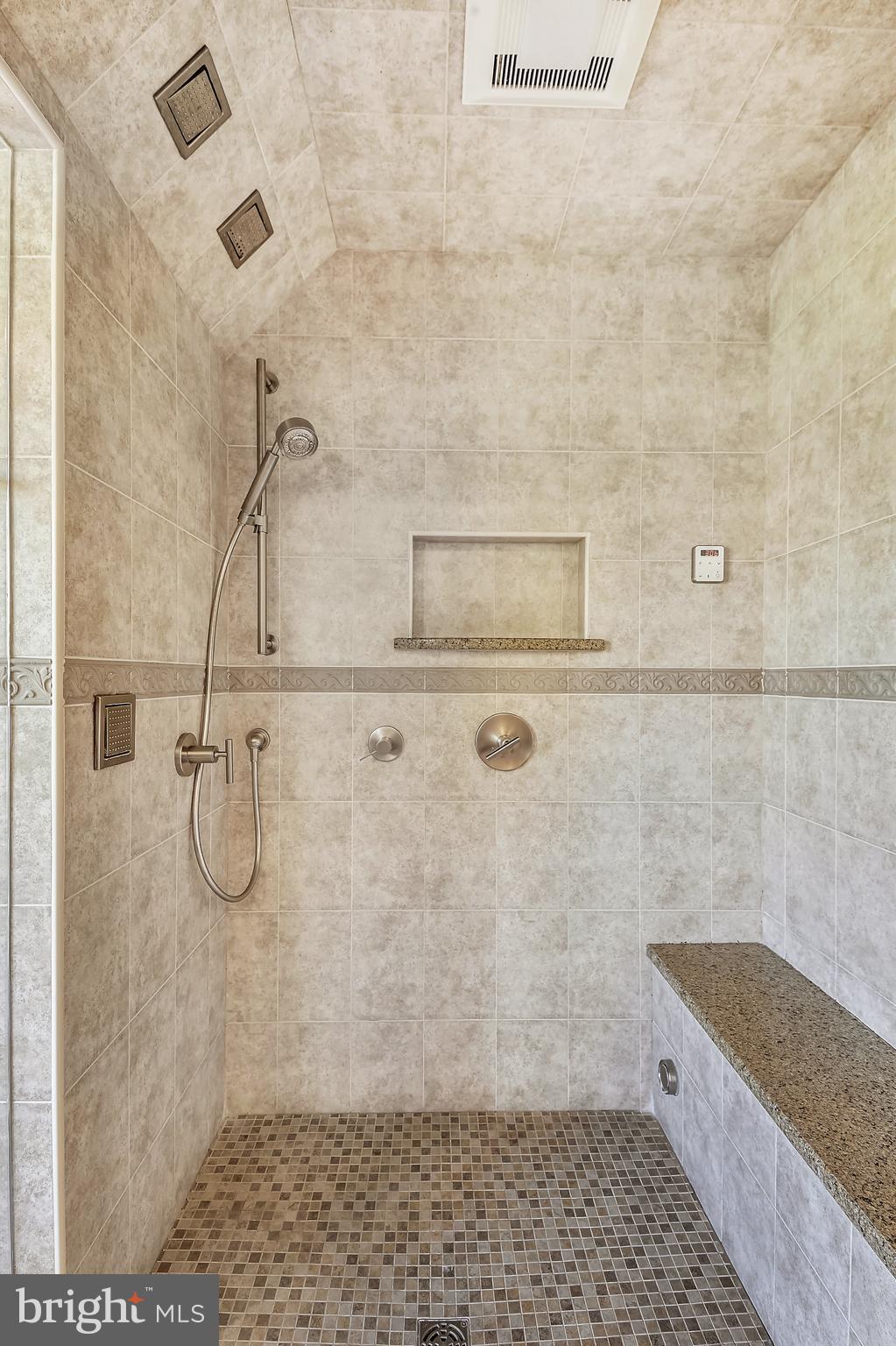 CENTURY OAK - Residential