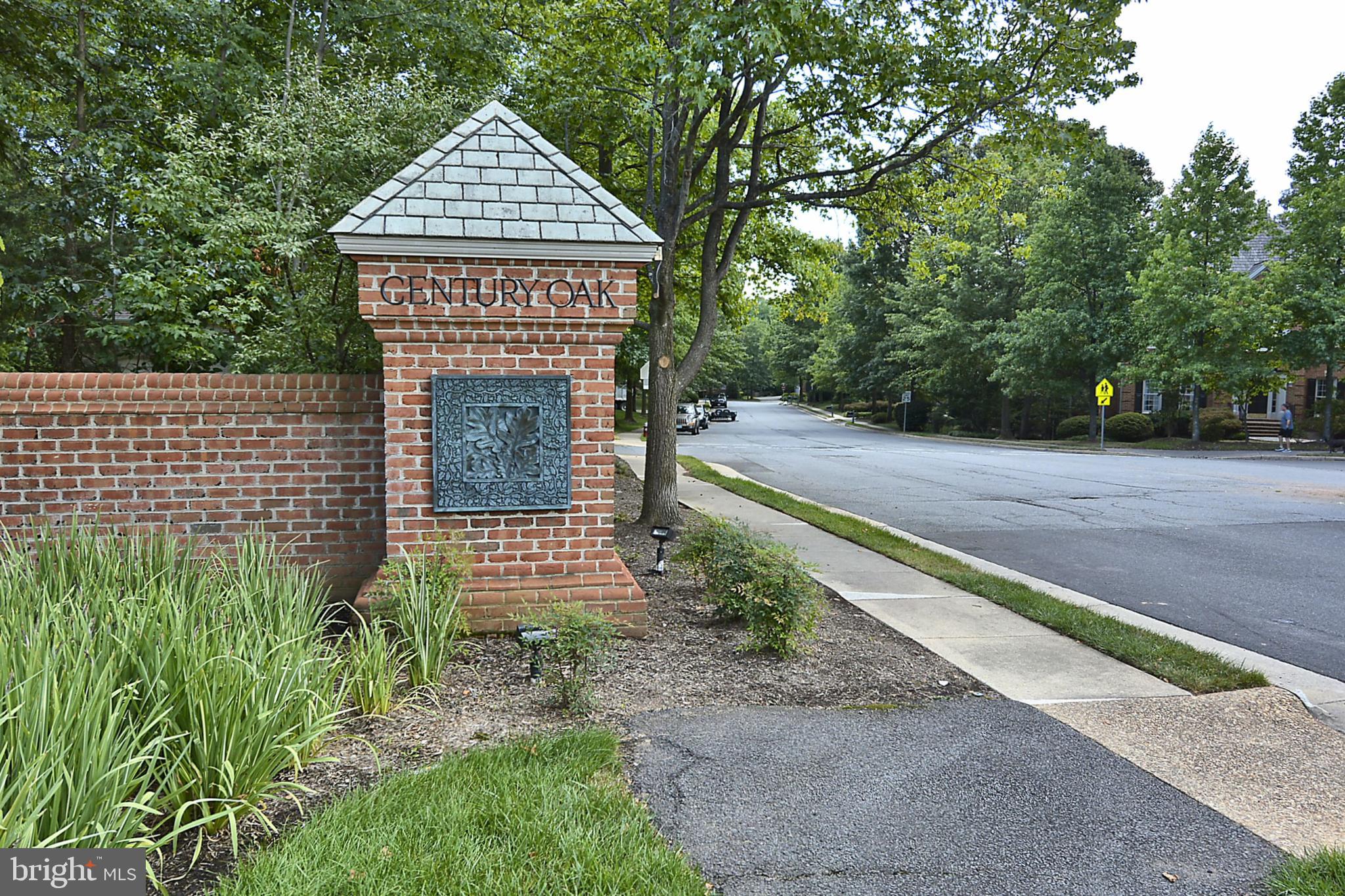 CENTURY OAK - Residential