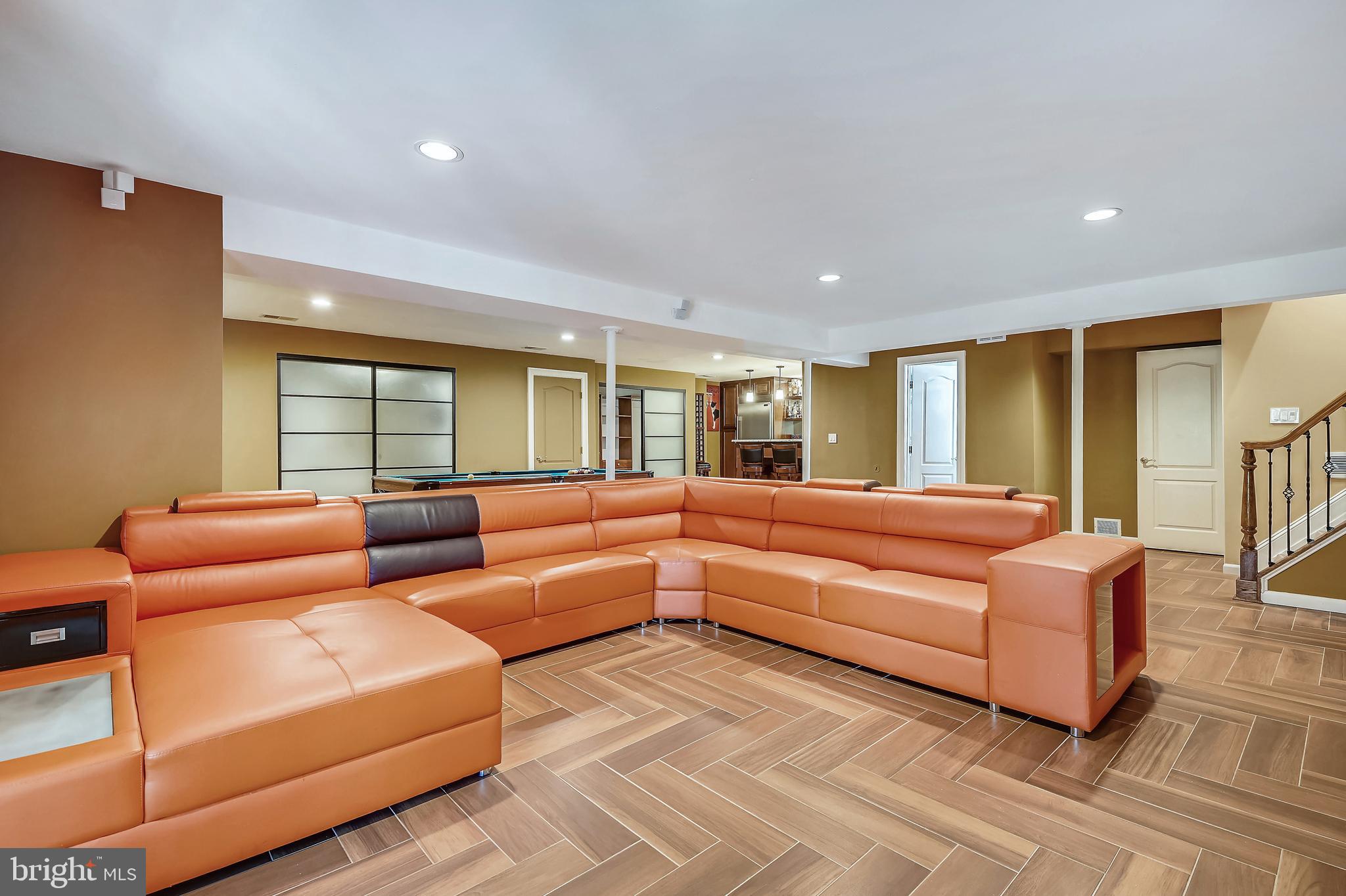 CENTURY OAK - Residential