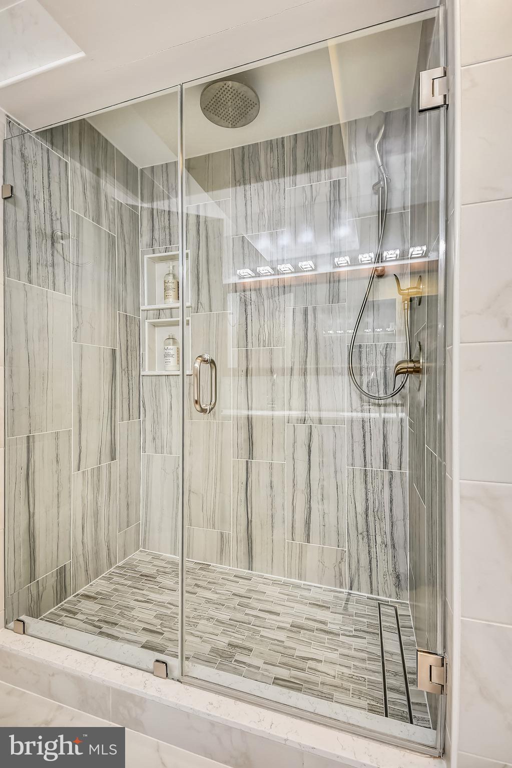 CENTURY OAK - Residential