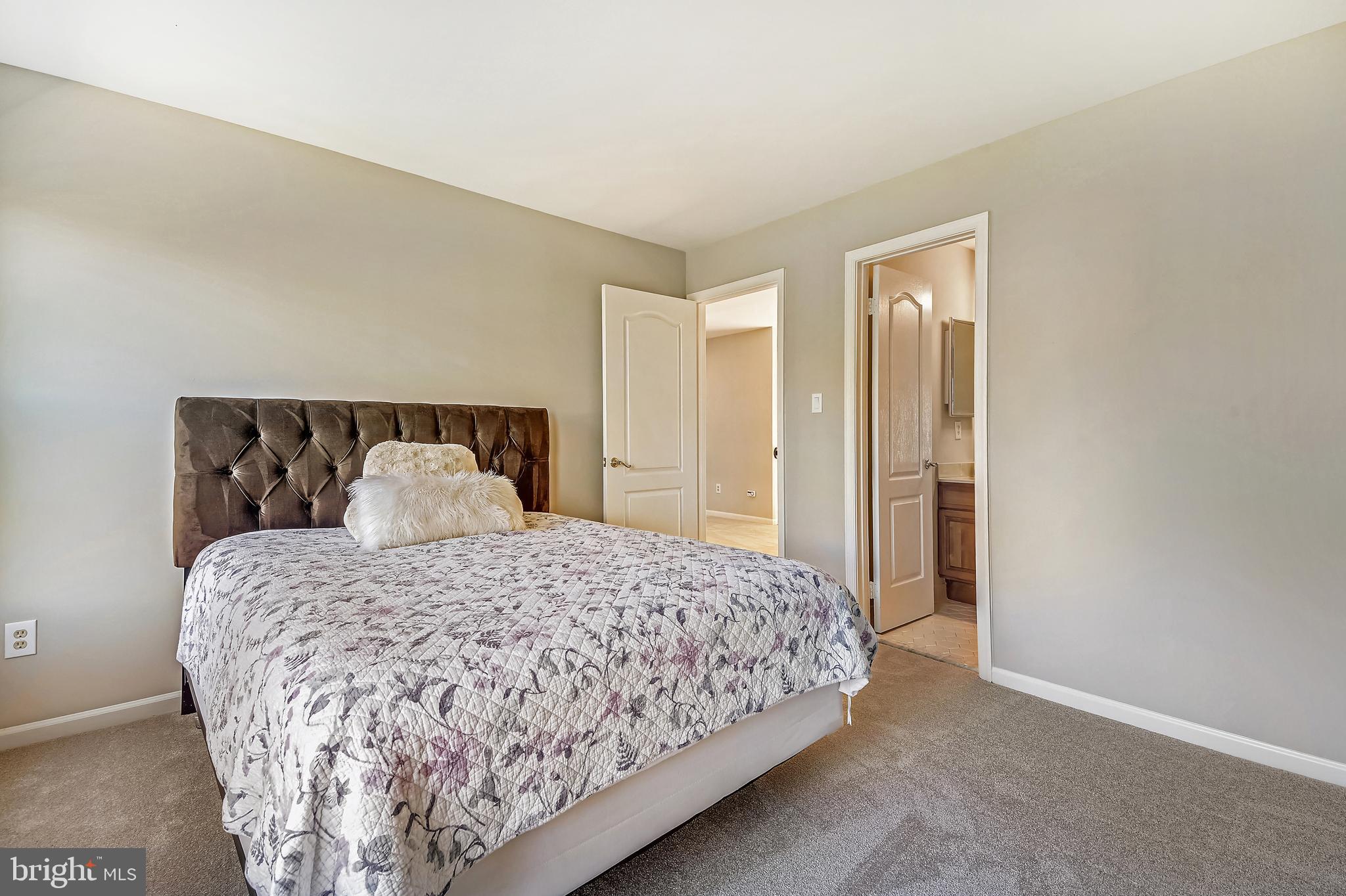 CENTURY OAK - Residential