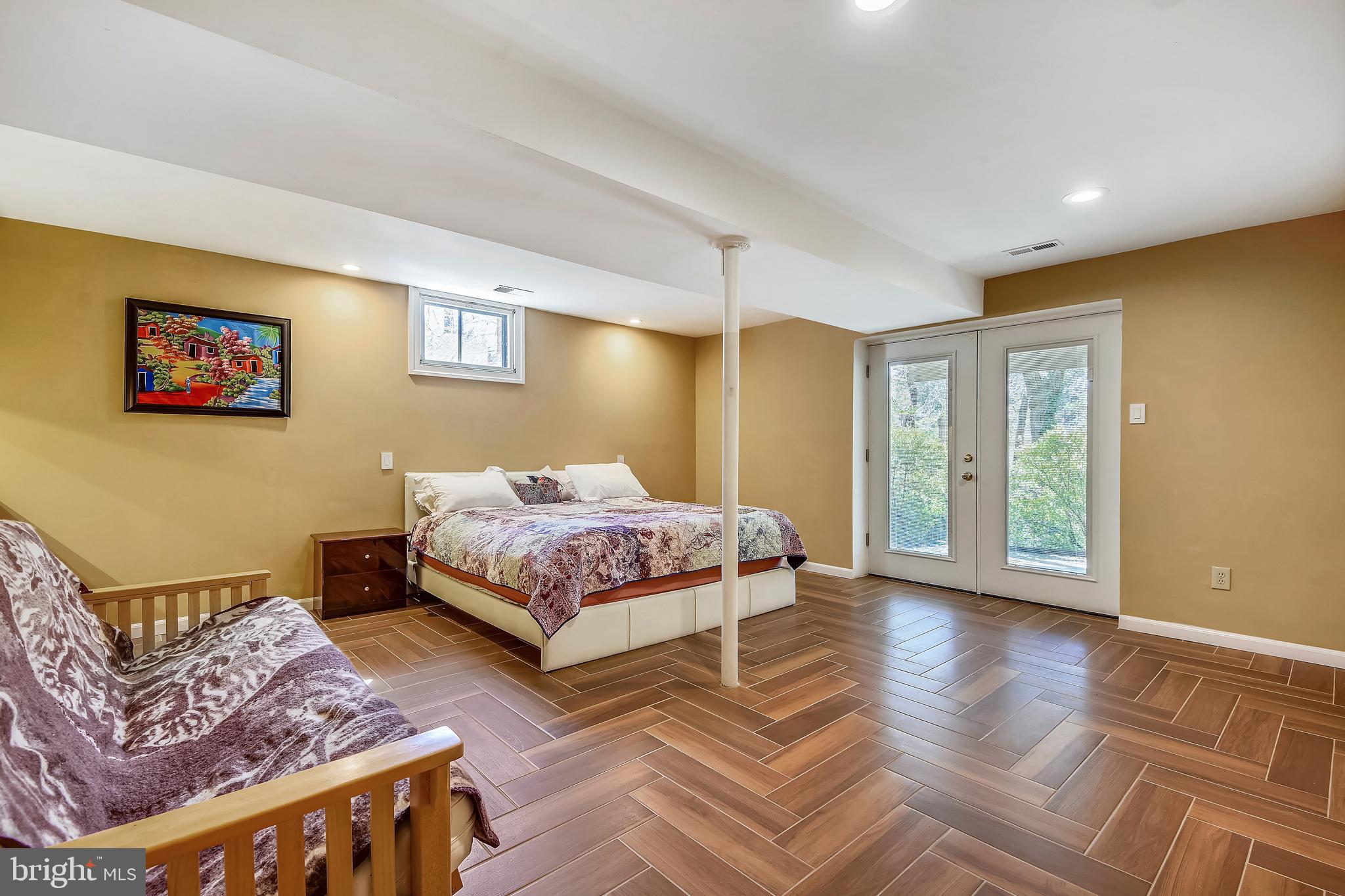 CENTURY OAK - Residential