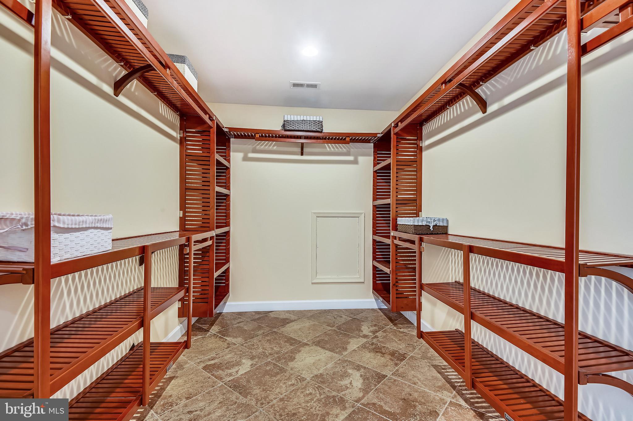 CENTURY OAK - Residential