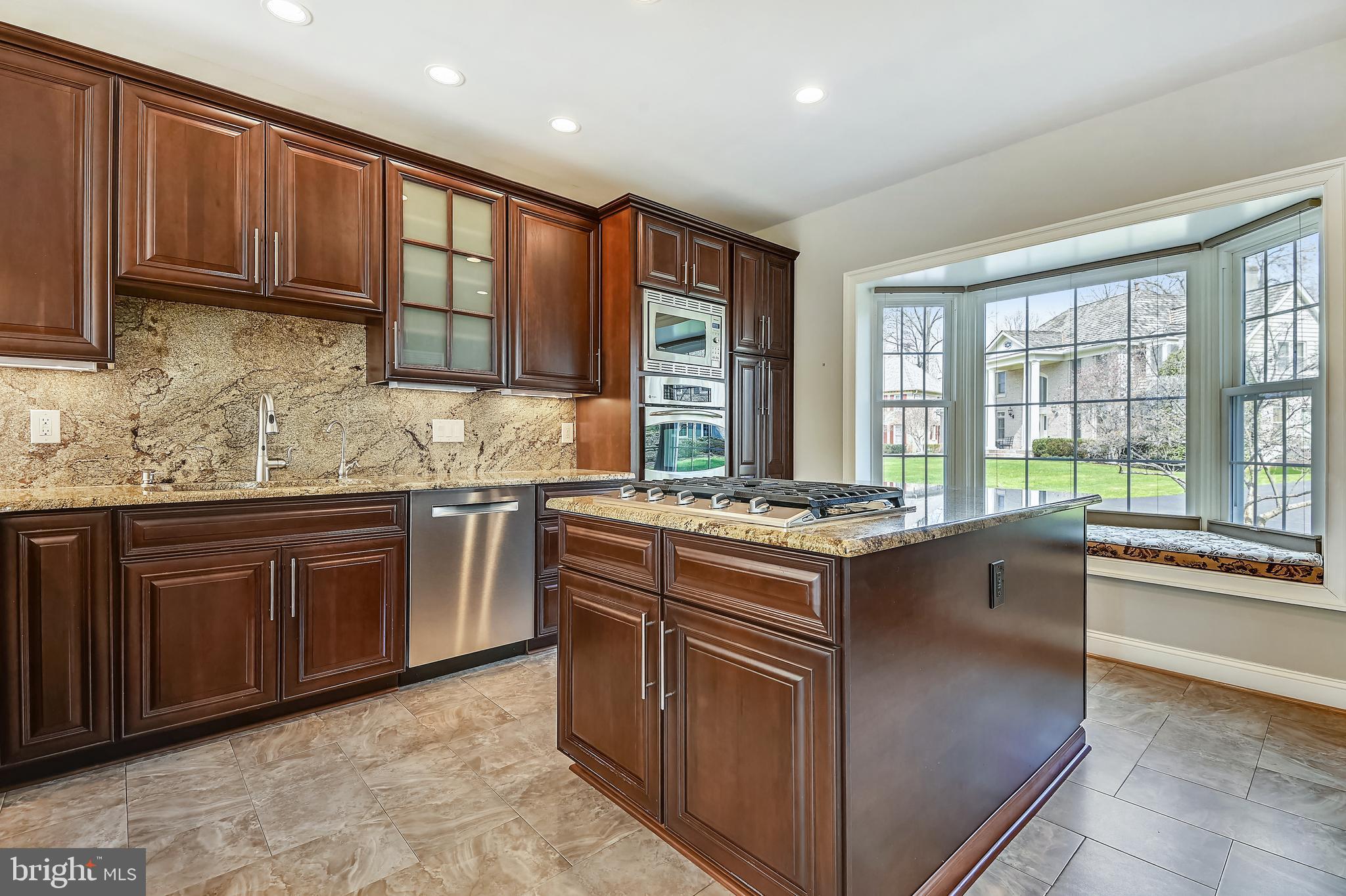 CENTURY OAK - Residential