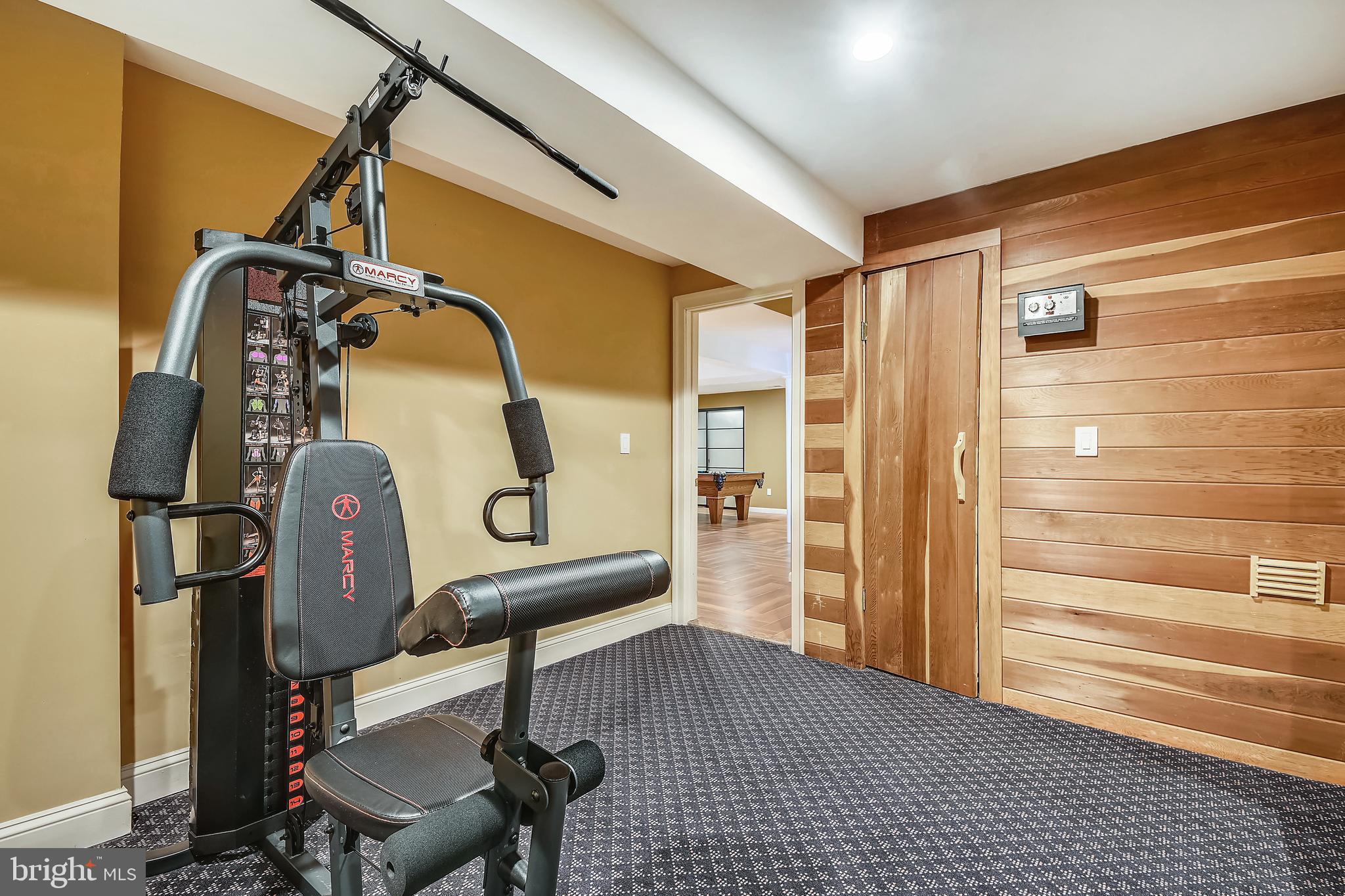 CENTURY OAK - Residential