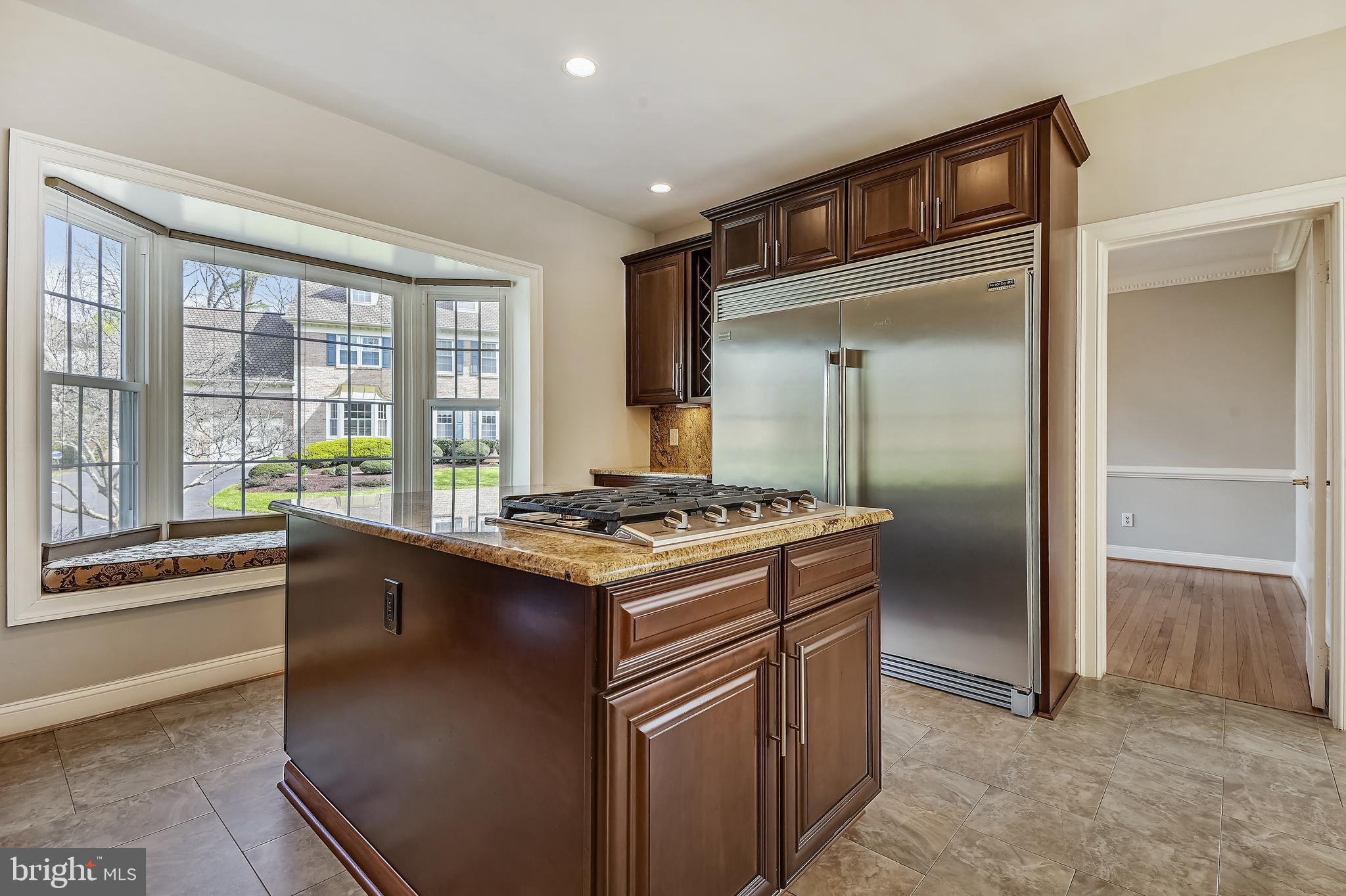 CENTURY OAK - Residential