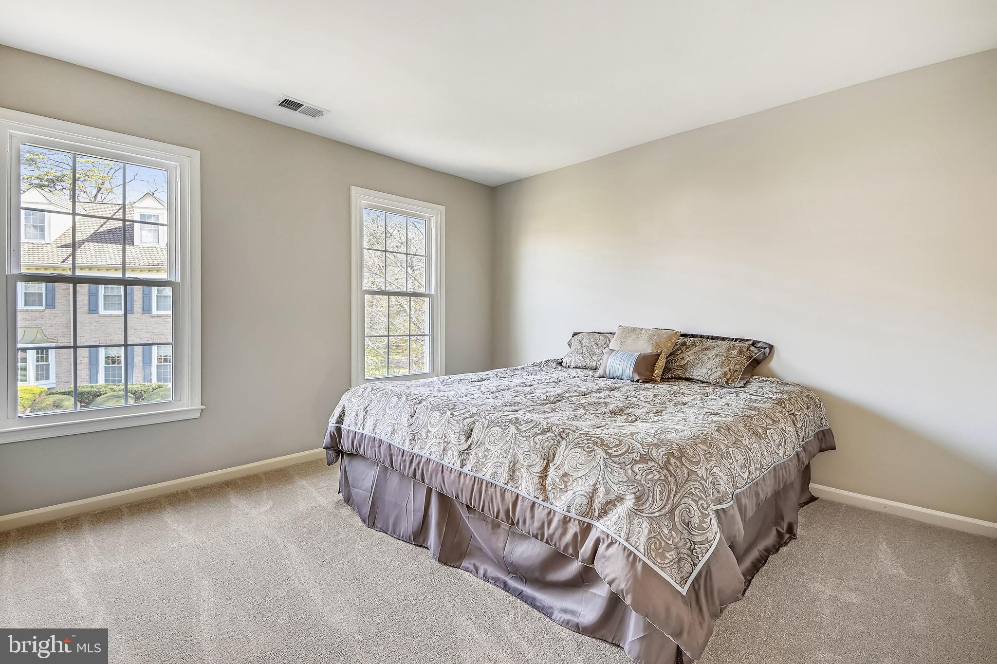 CENTURY OAK - Residential