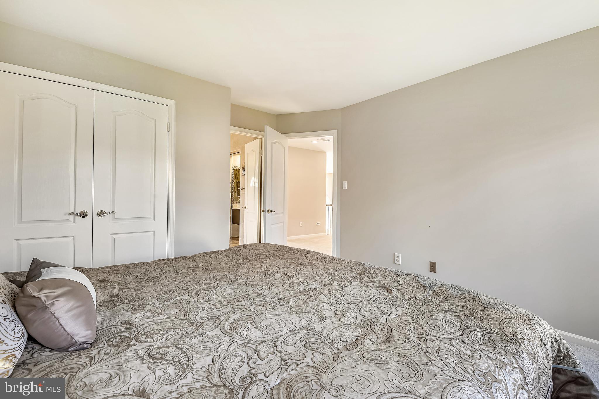 CENTURY OAK - Residential