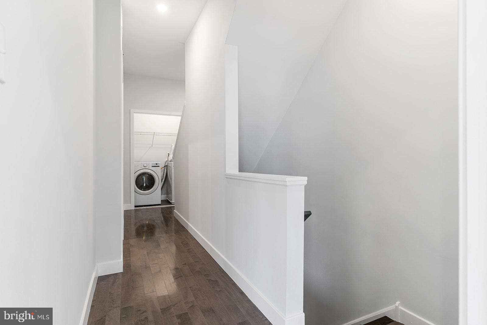 NORRIS SQUARE - Residential Lease