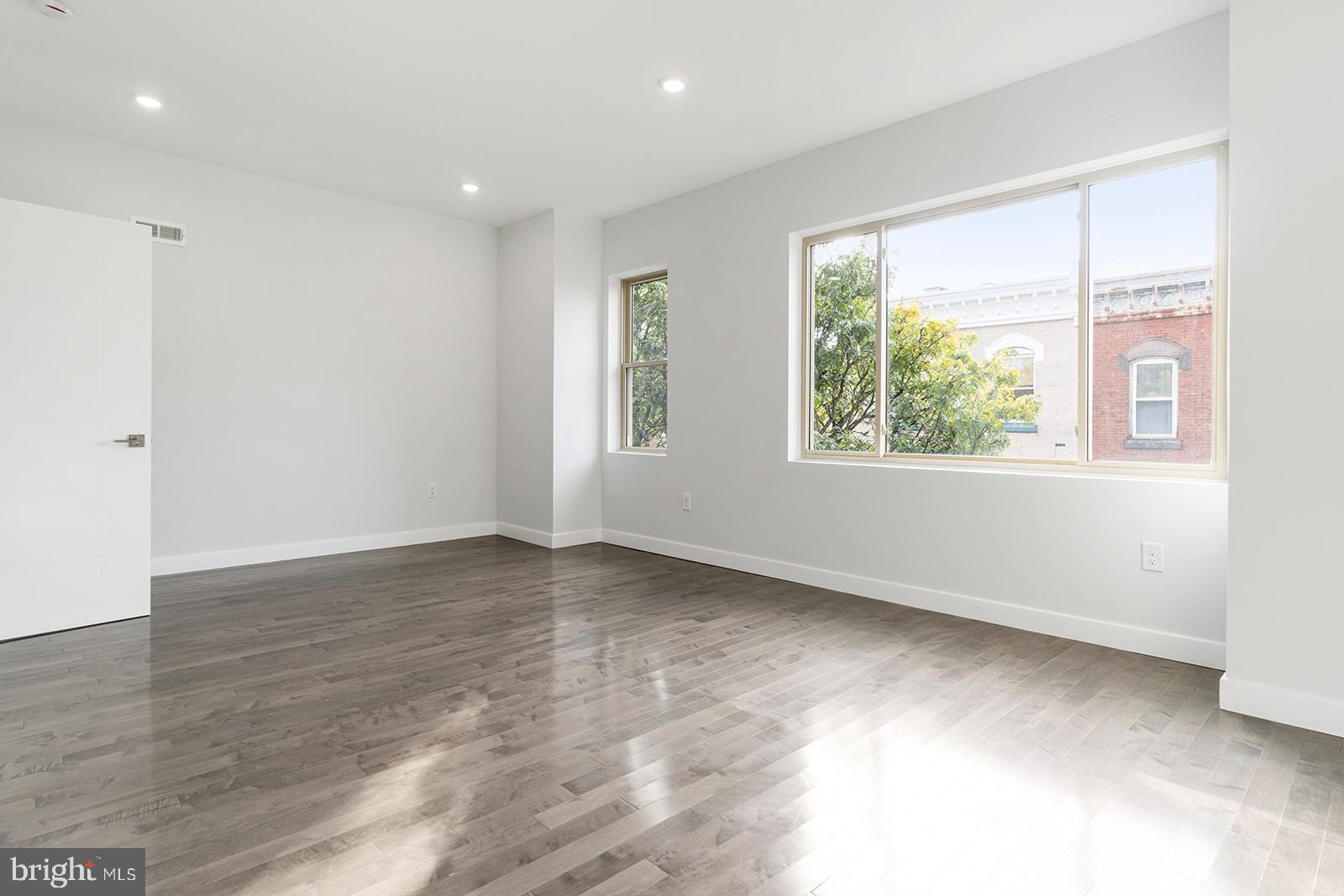 NORRIS SQUARE - Residential Lease