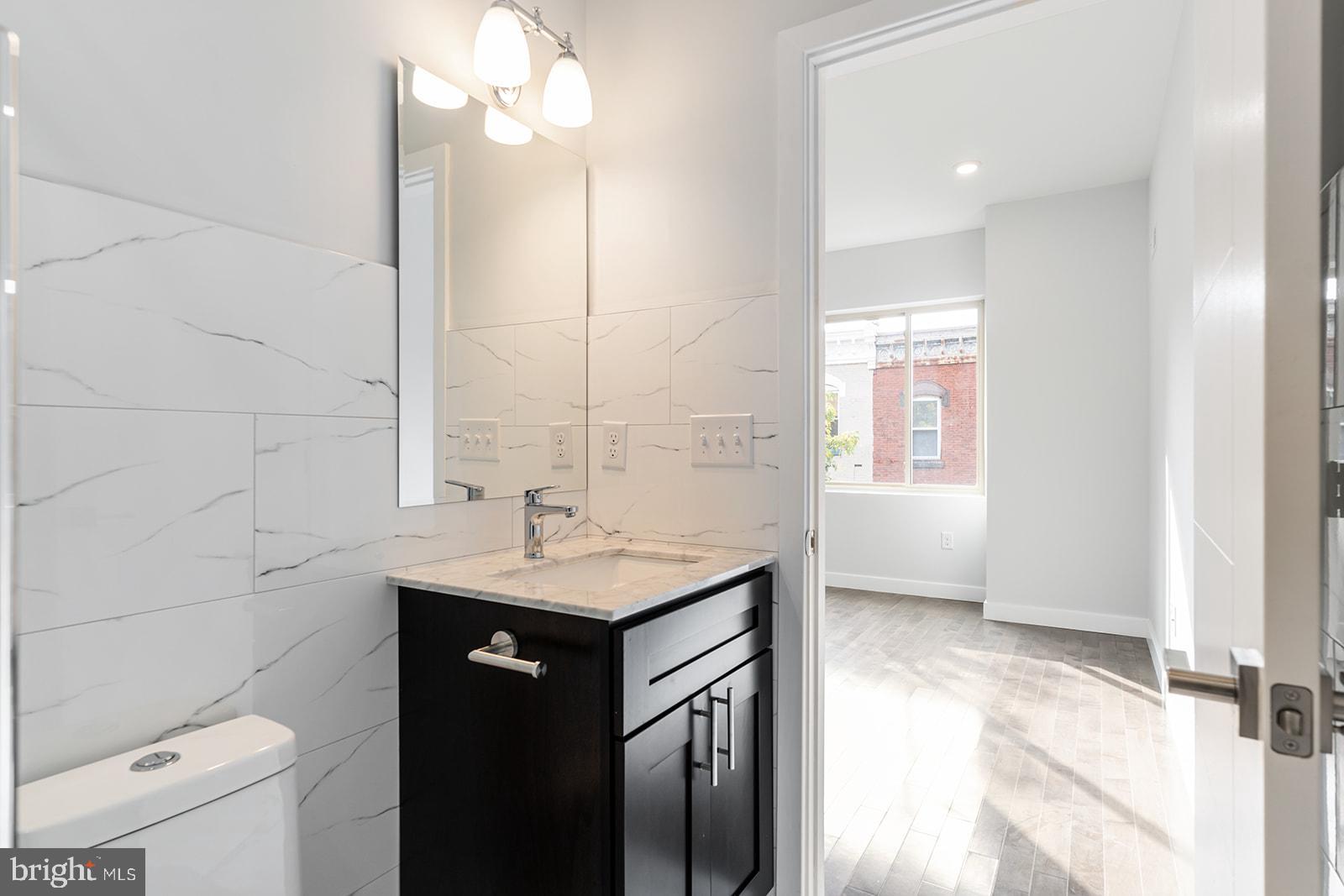 NORRIS SQUARE - Residential Lease