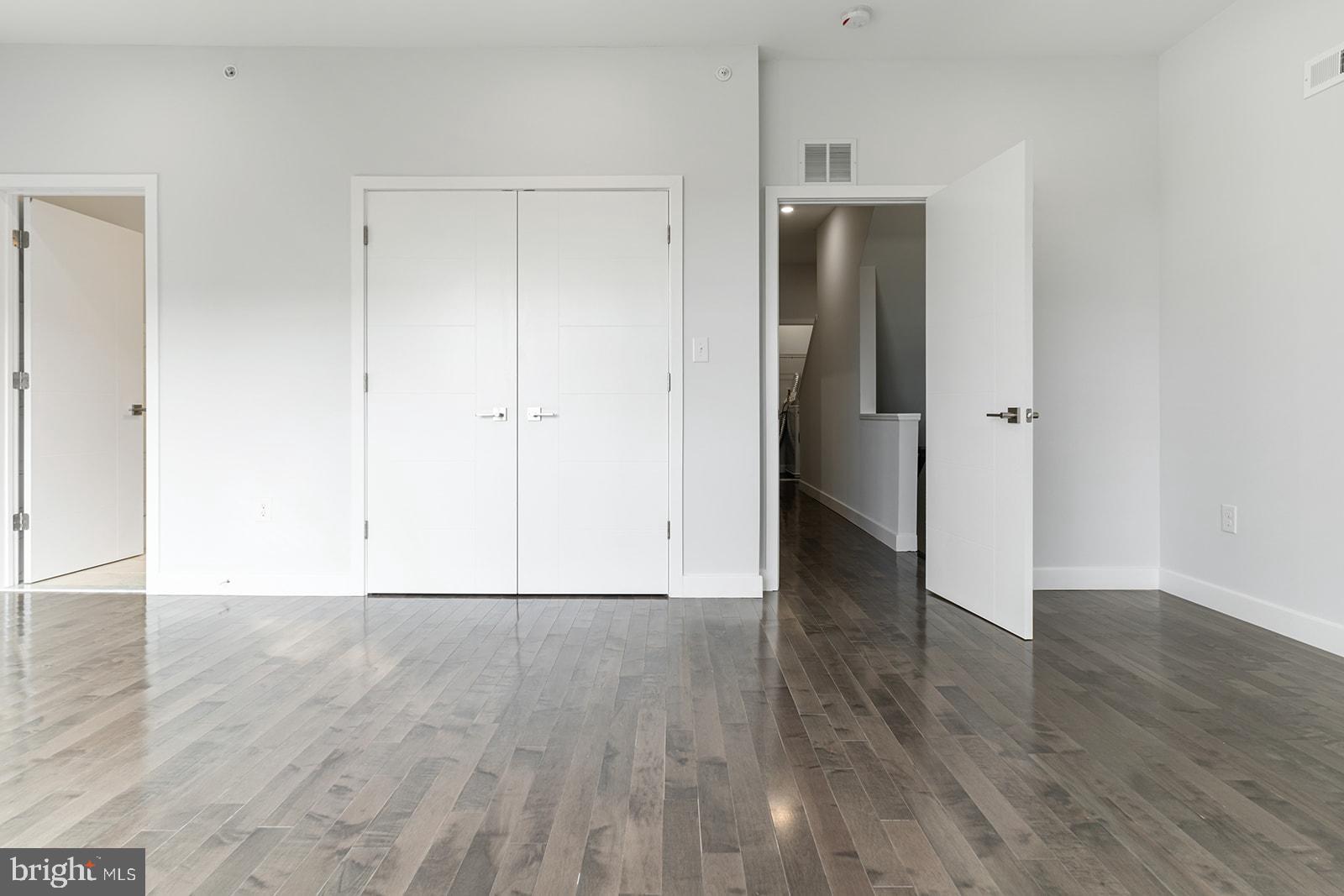 NORRIS SQUARE - Residential Lease