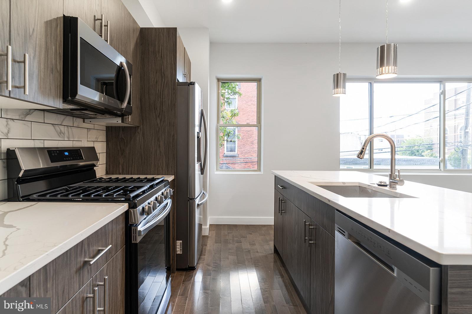 NORRIS SQUARE - Residential Lease