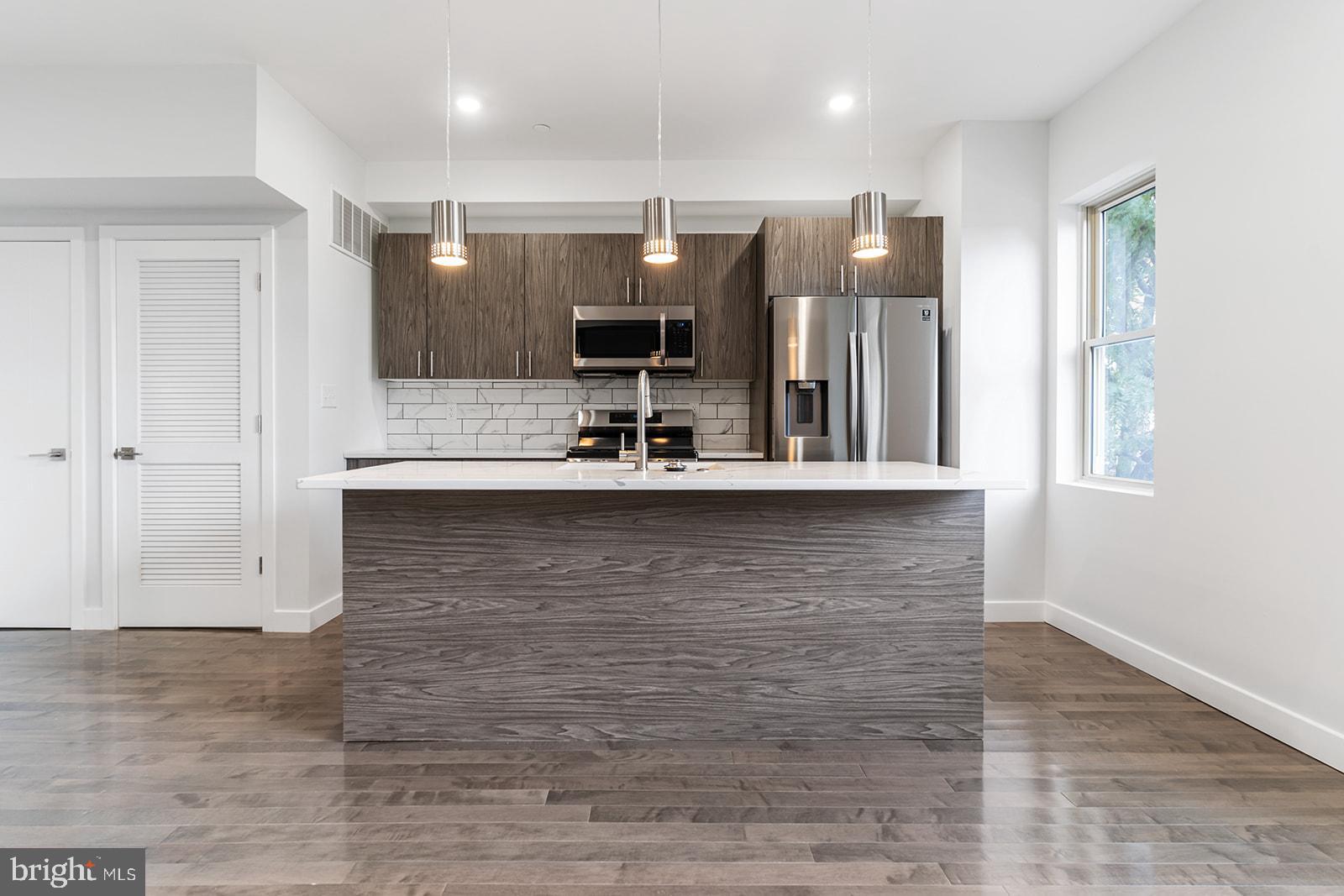 NORRIS SQUARE - Residential Lease