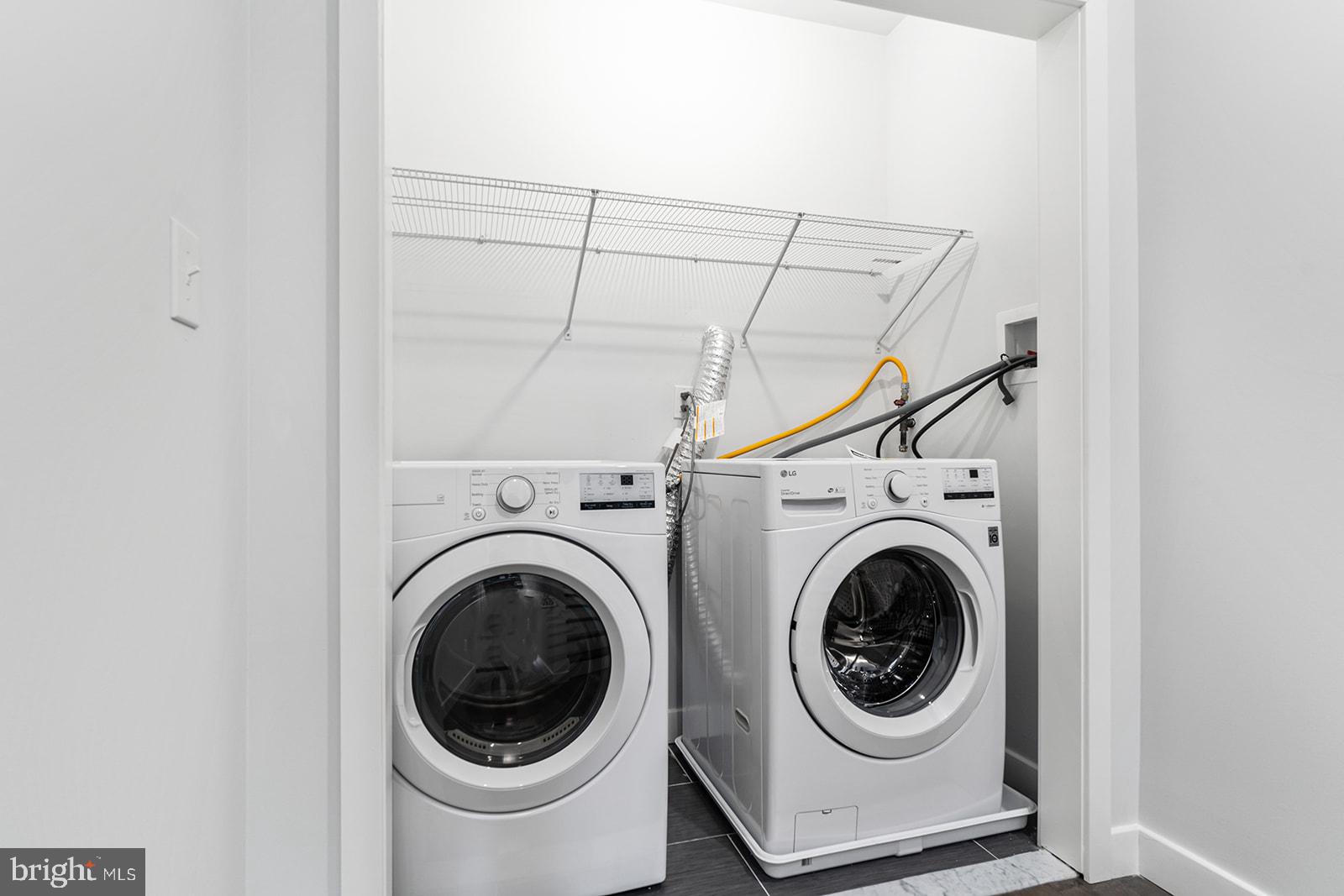 NORRIS SQUARE - Residential Lease