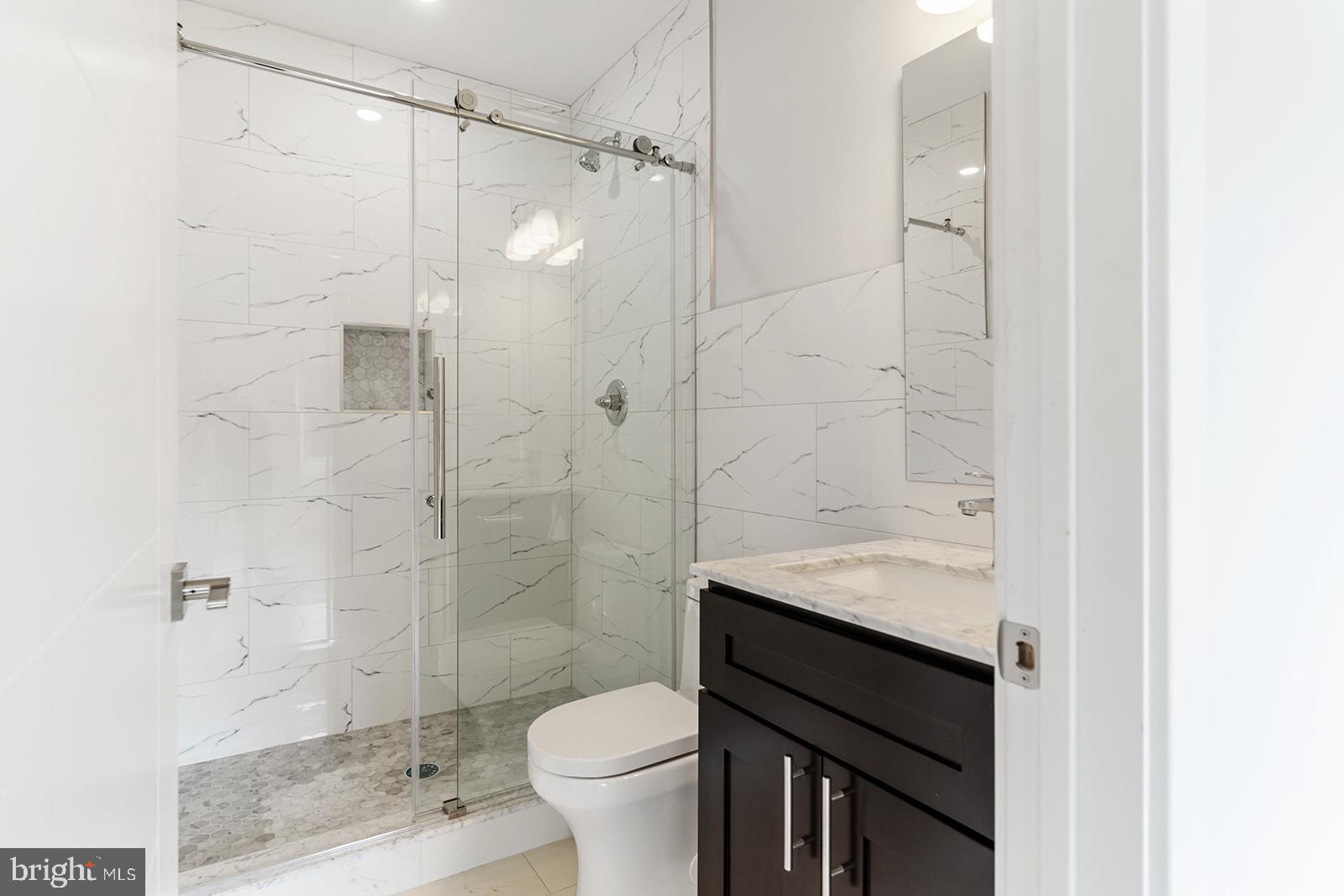 NORRIS SQUARE - Residential Lease