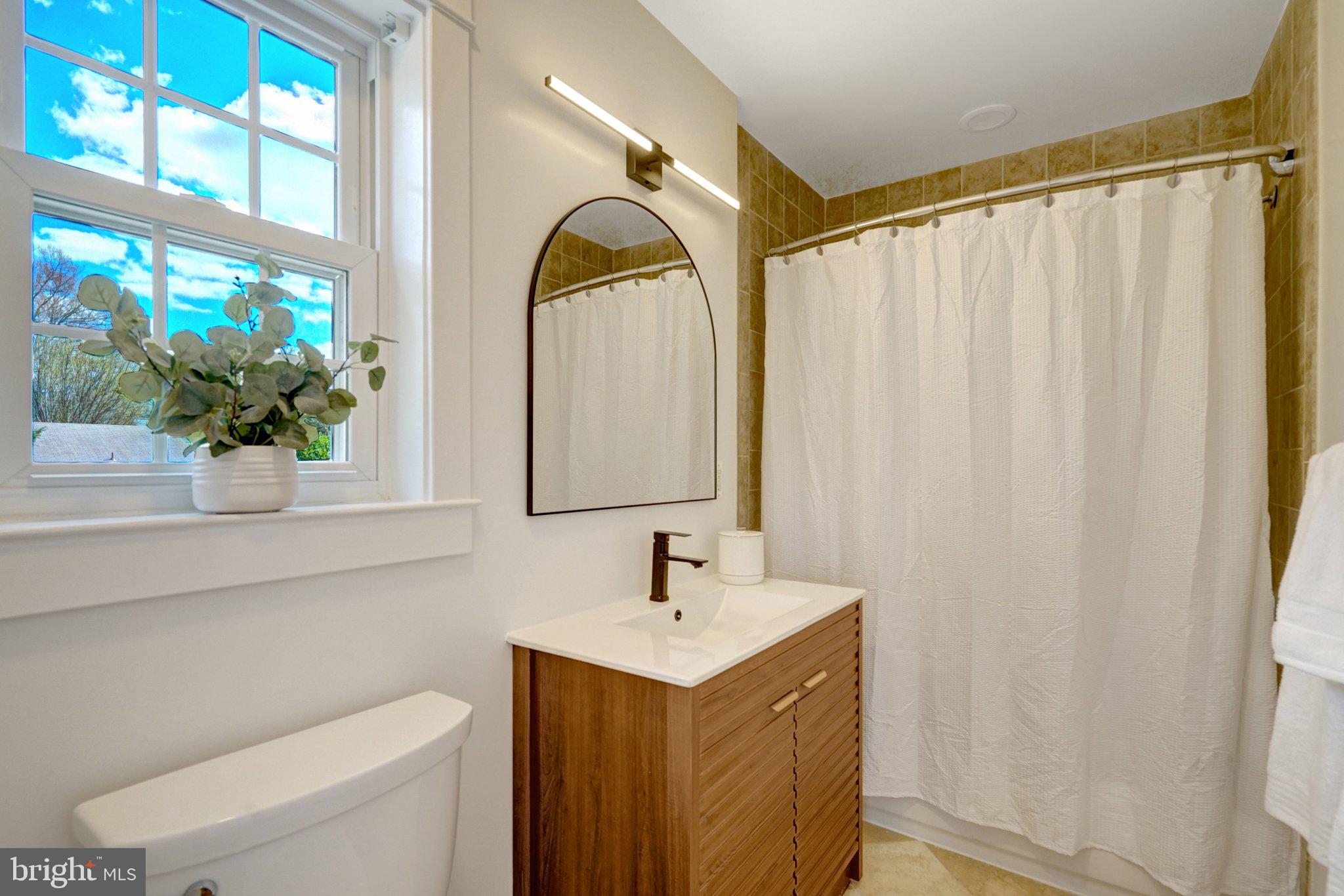 WAYNEWOOD - Residential