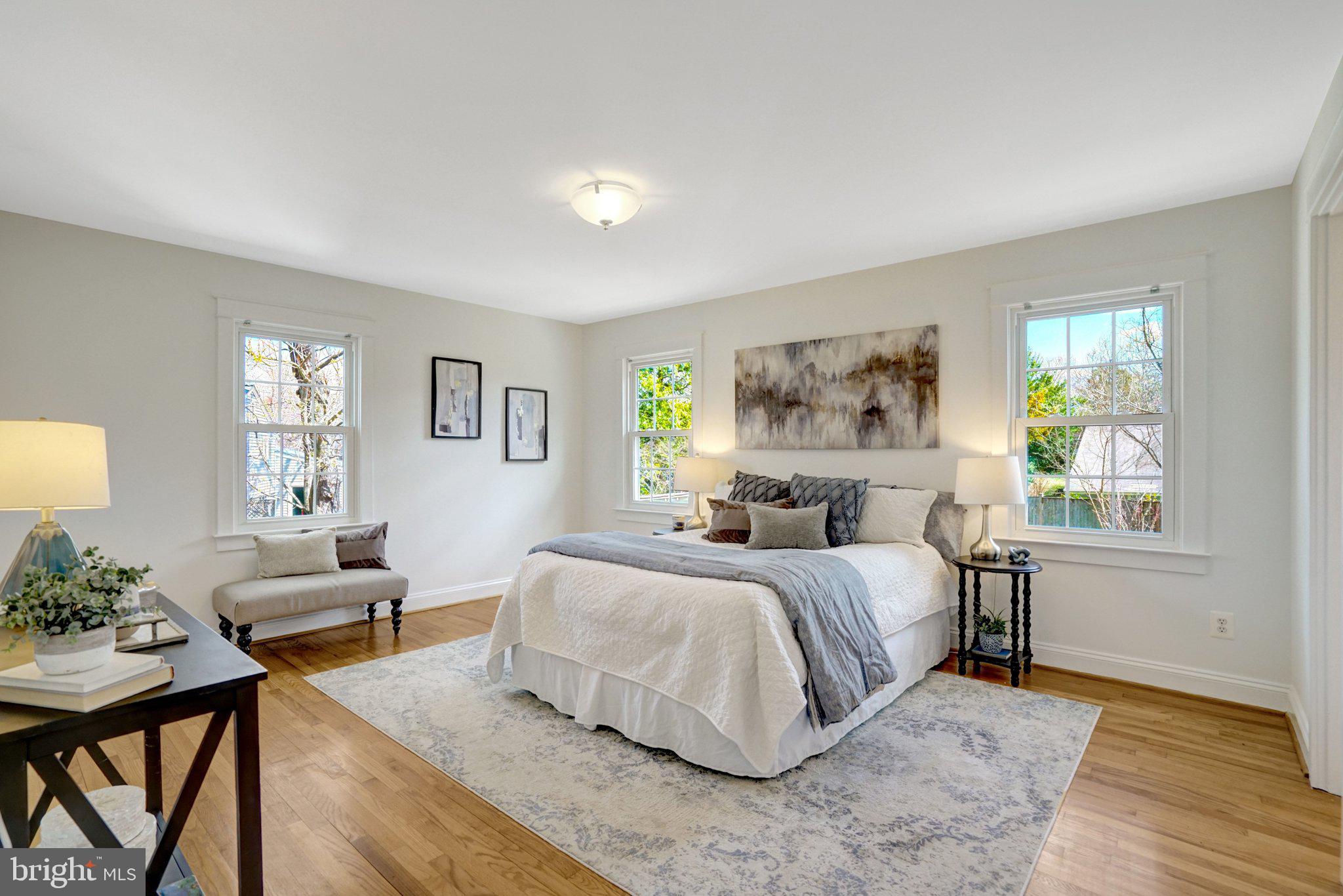 WAYNEWOOD - Residential