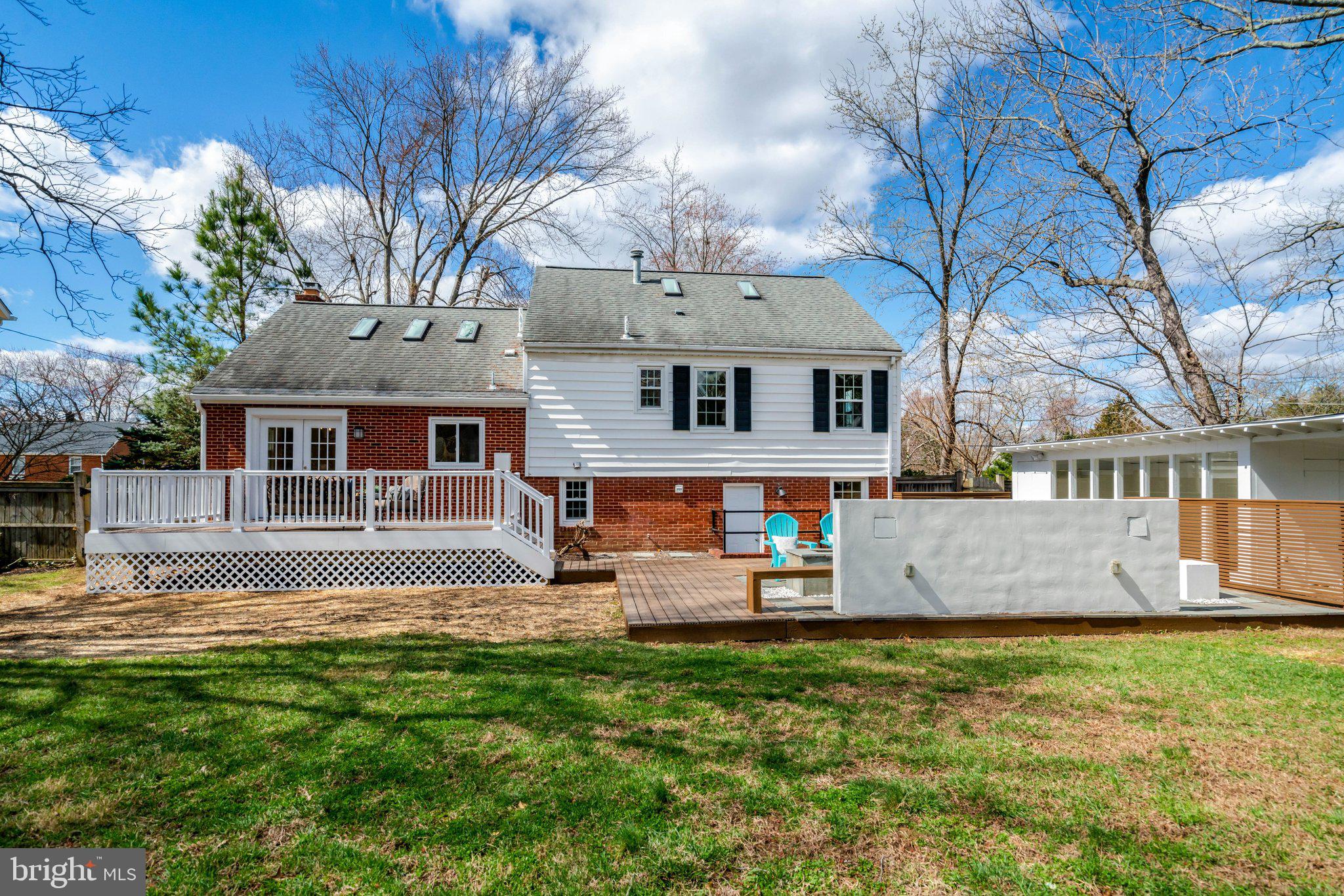 WAYNEWOOD - Residential