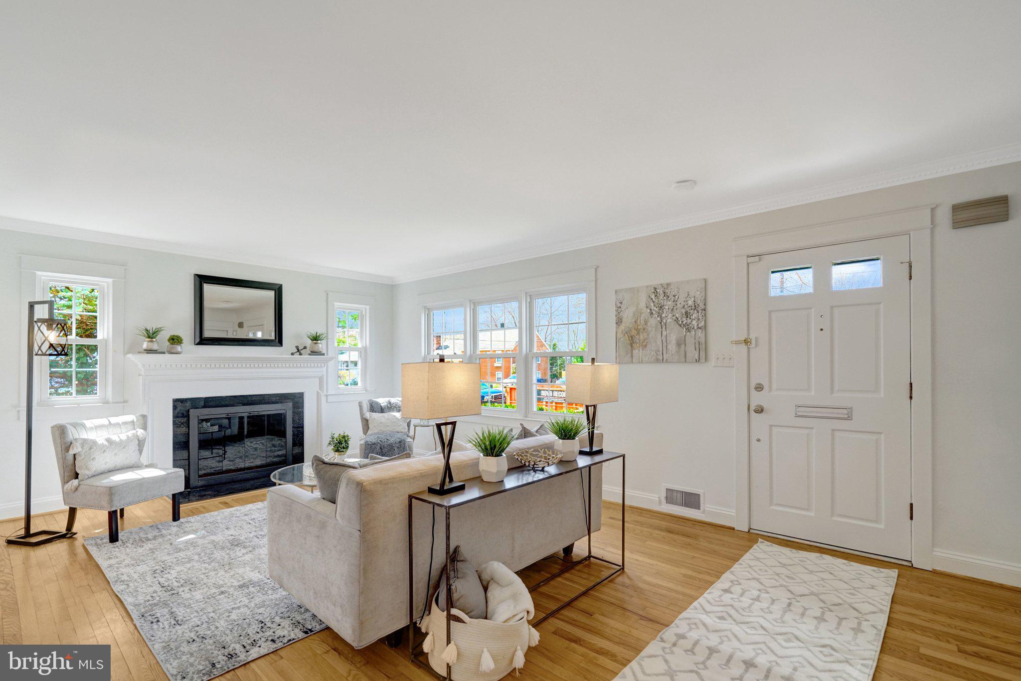 WAYNEWOOD - Residential