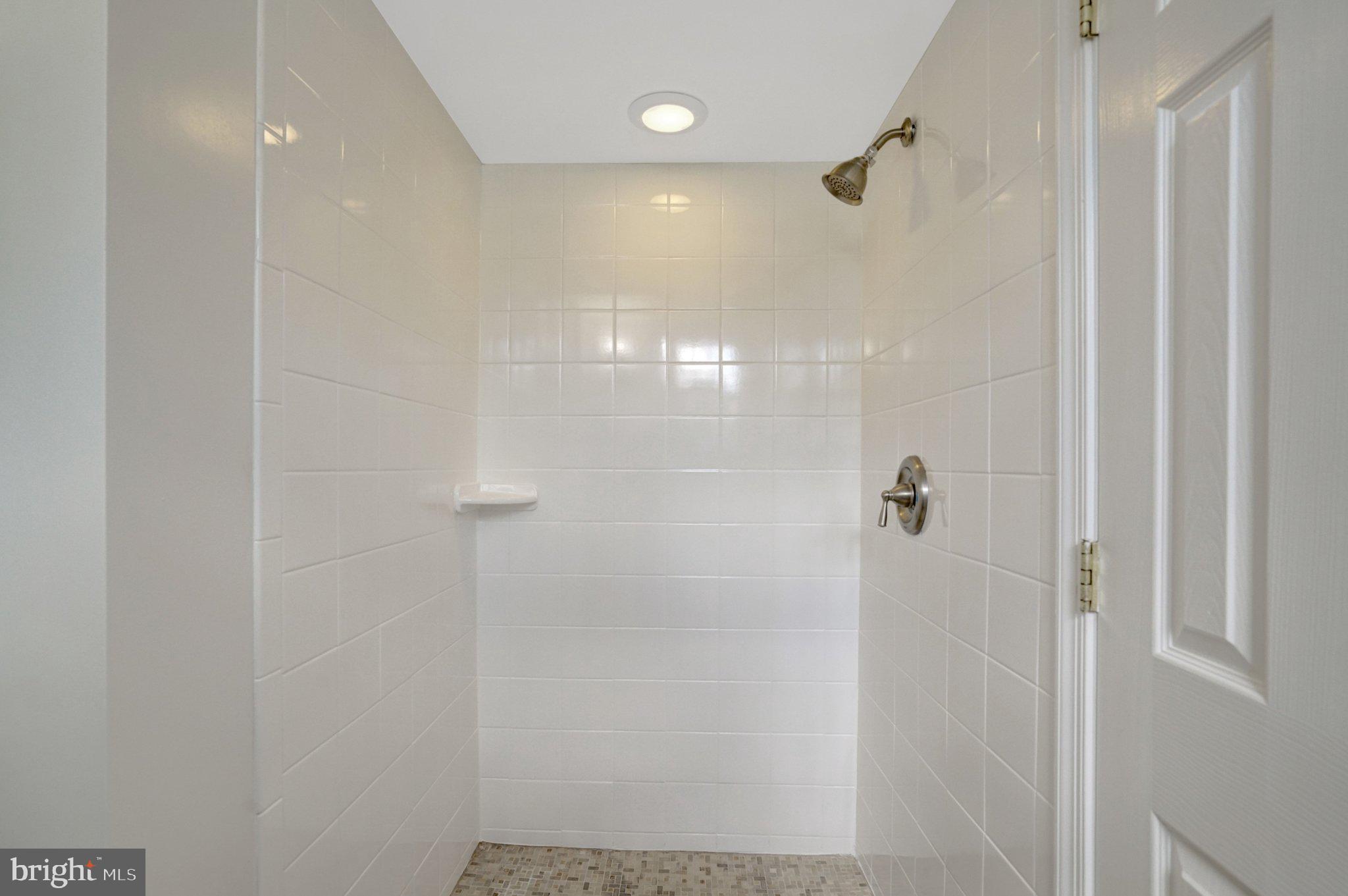 WAYNEWOOD - Residential